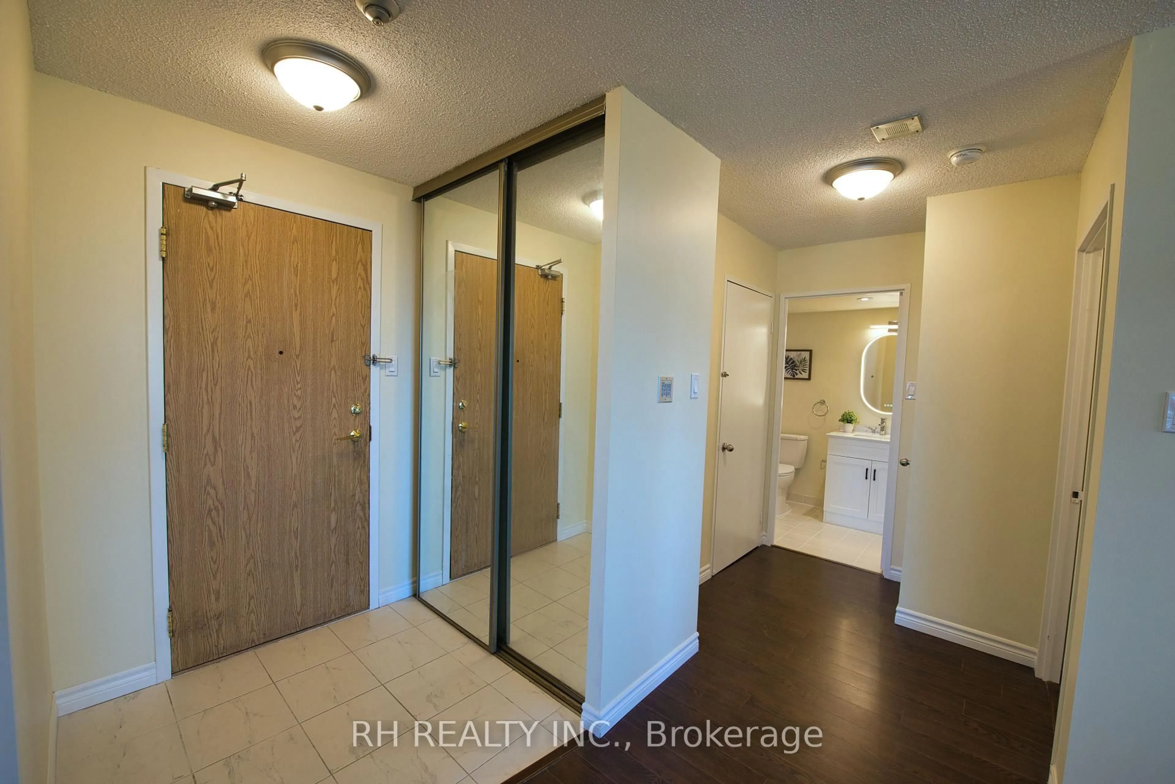 Indoor entryway for 300 Alton Towers Circ #408, Toronto Ontario M1V 4X9
