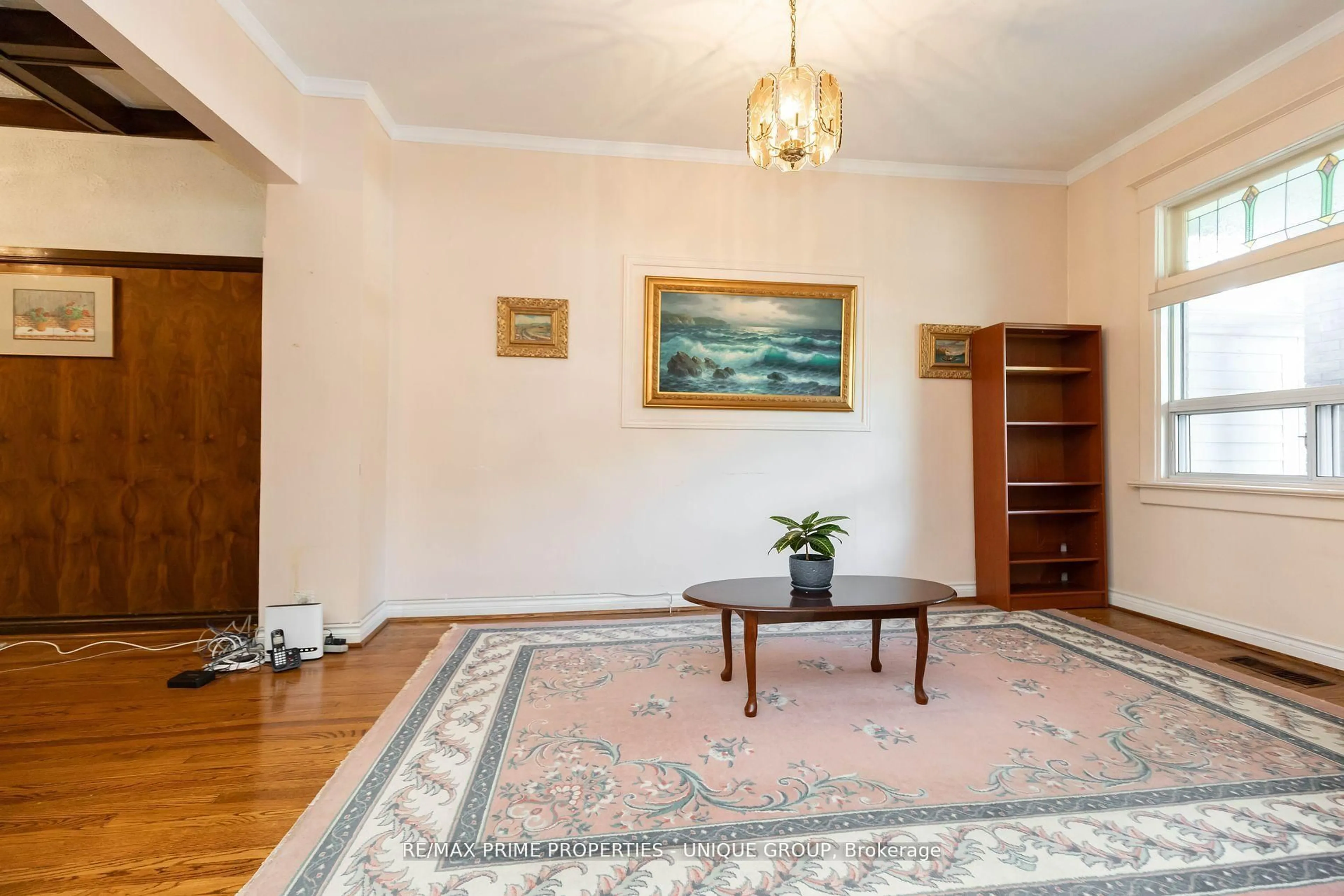 Indoor foyer for 21 Cambridge Ave, Toronto Ontario M4K 2L2