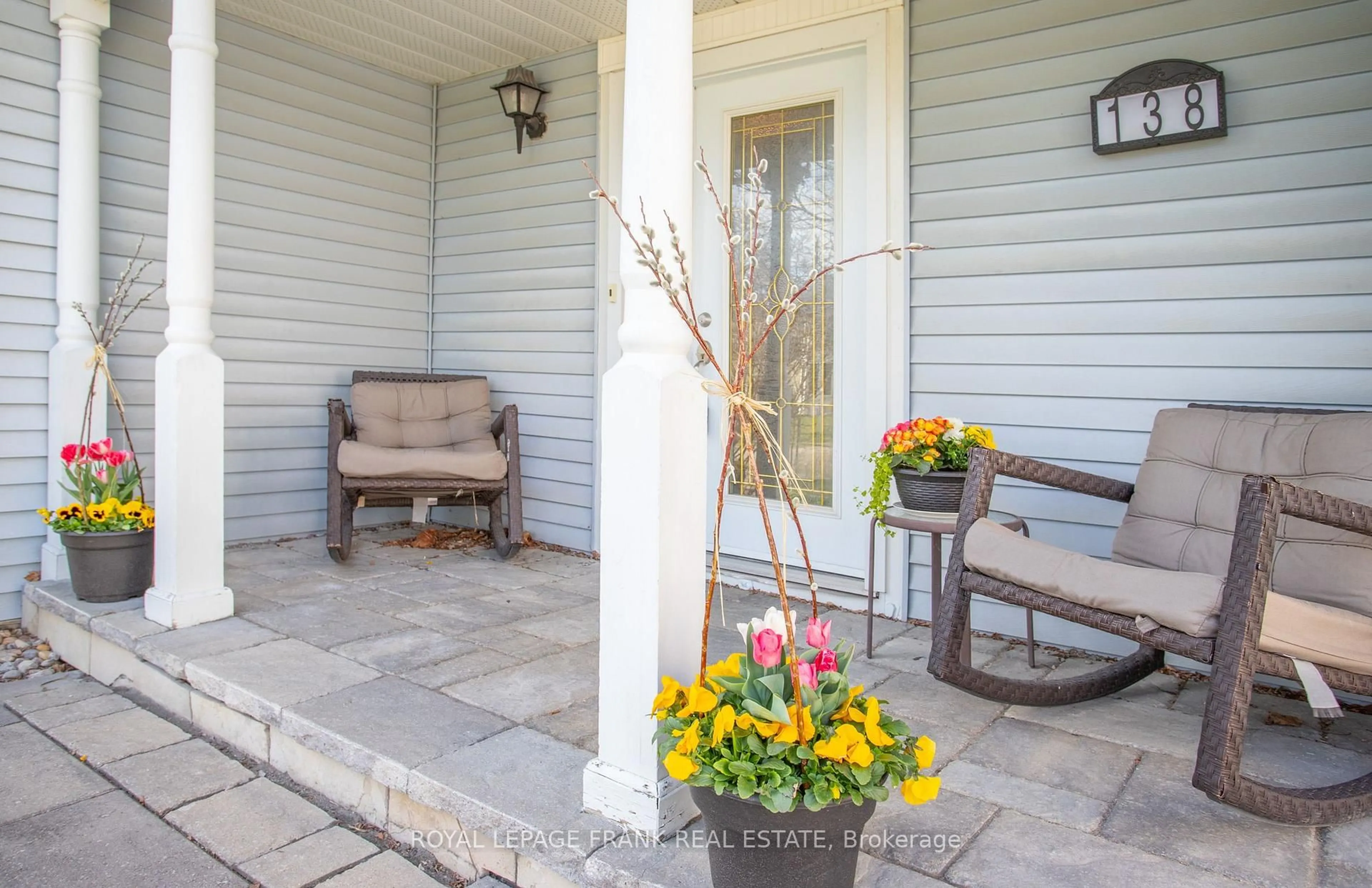 Patio, street for 138 Allan St, Scugog Ontario L9L 1E4