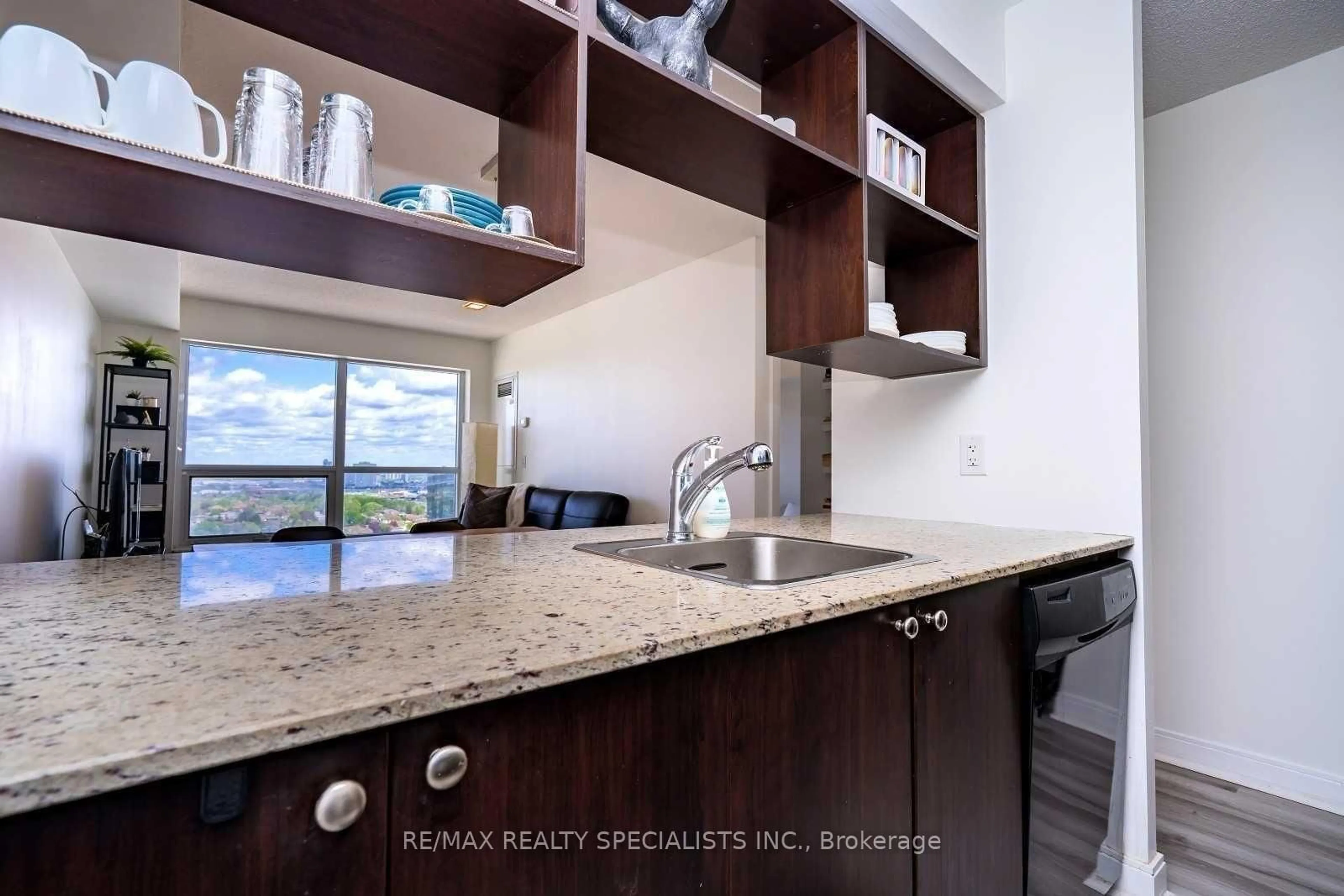 Standard kitchen, ceramic/tile floor for 151 Village Green Sq #2710, Toronto Ontario M1S 0K5