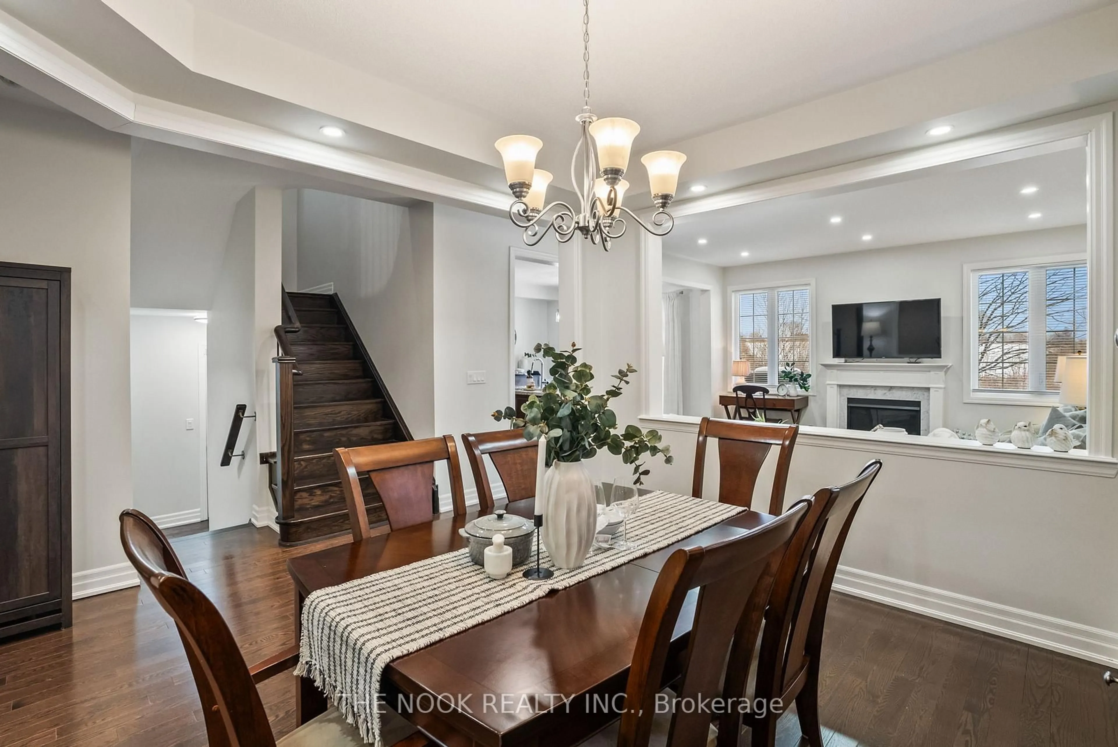 Dining room, unknown for 15 Purdy Pl, Clarington Ontario L1C 0V2