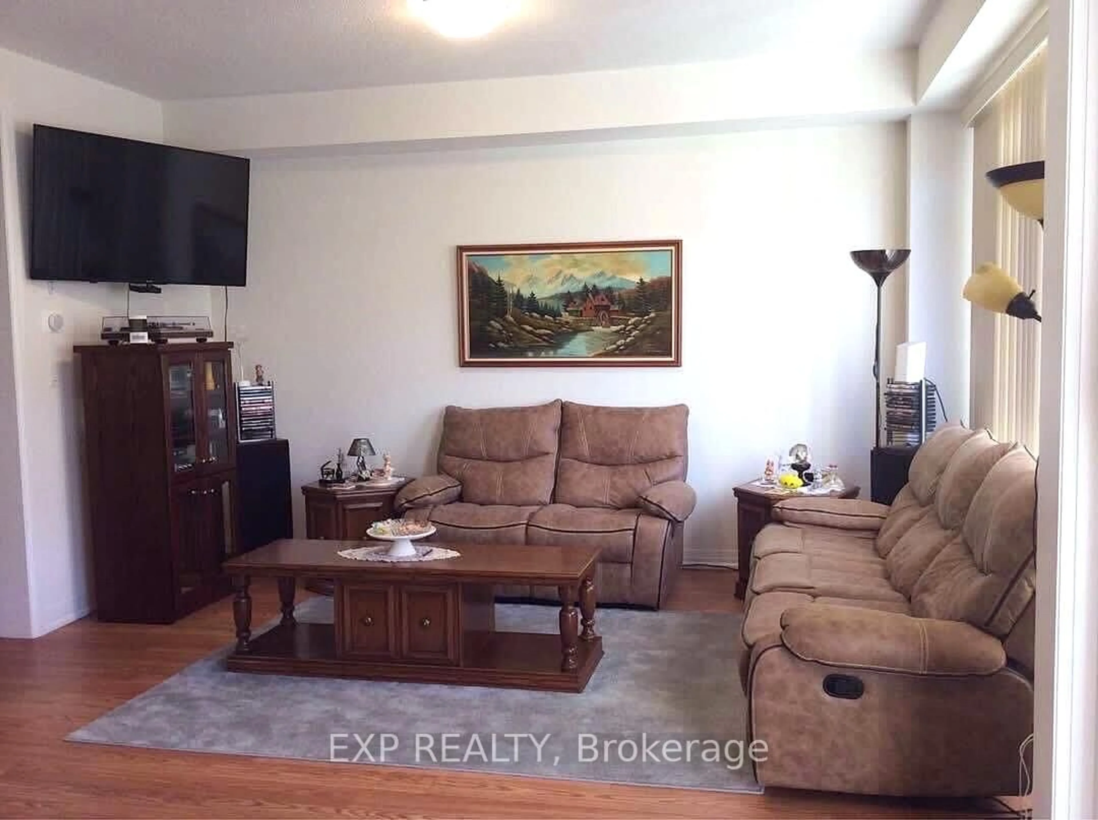 Living room with furniture, unknown for 130 Ogston Cres, Whitby Ontario L1P 0H3