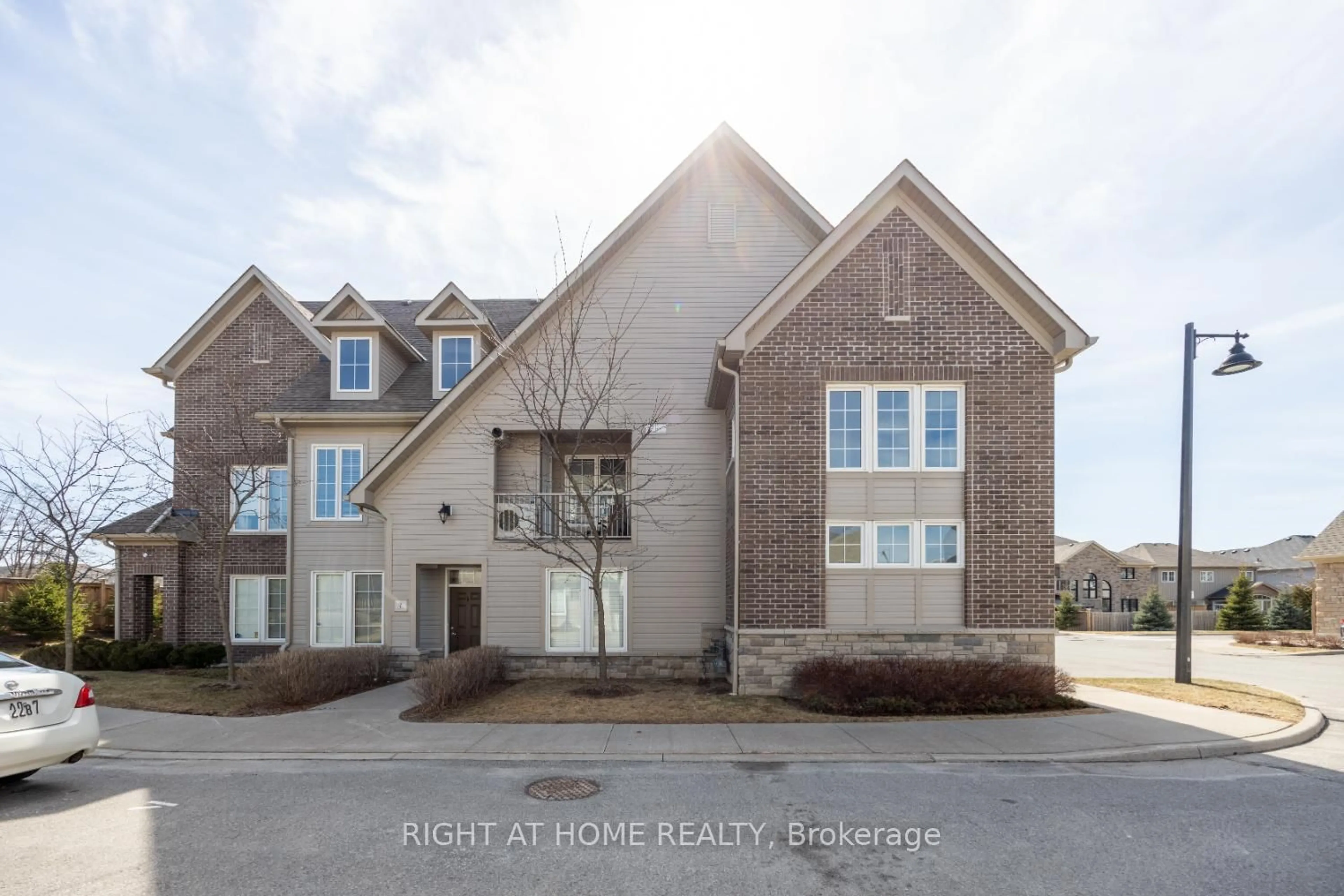 Unknown for 1430 Gord Vinson Ave #7, Clarington Ontario L1E 0J6