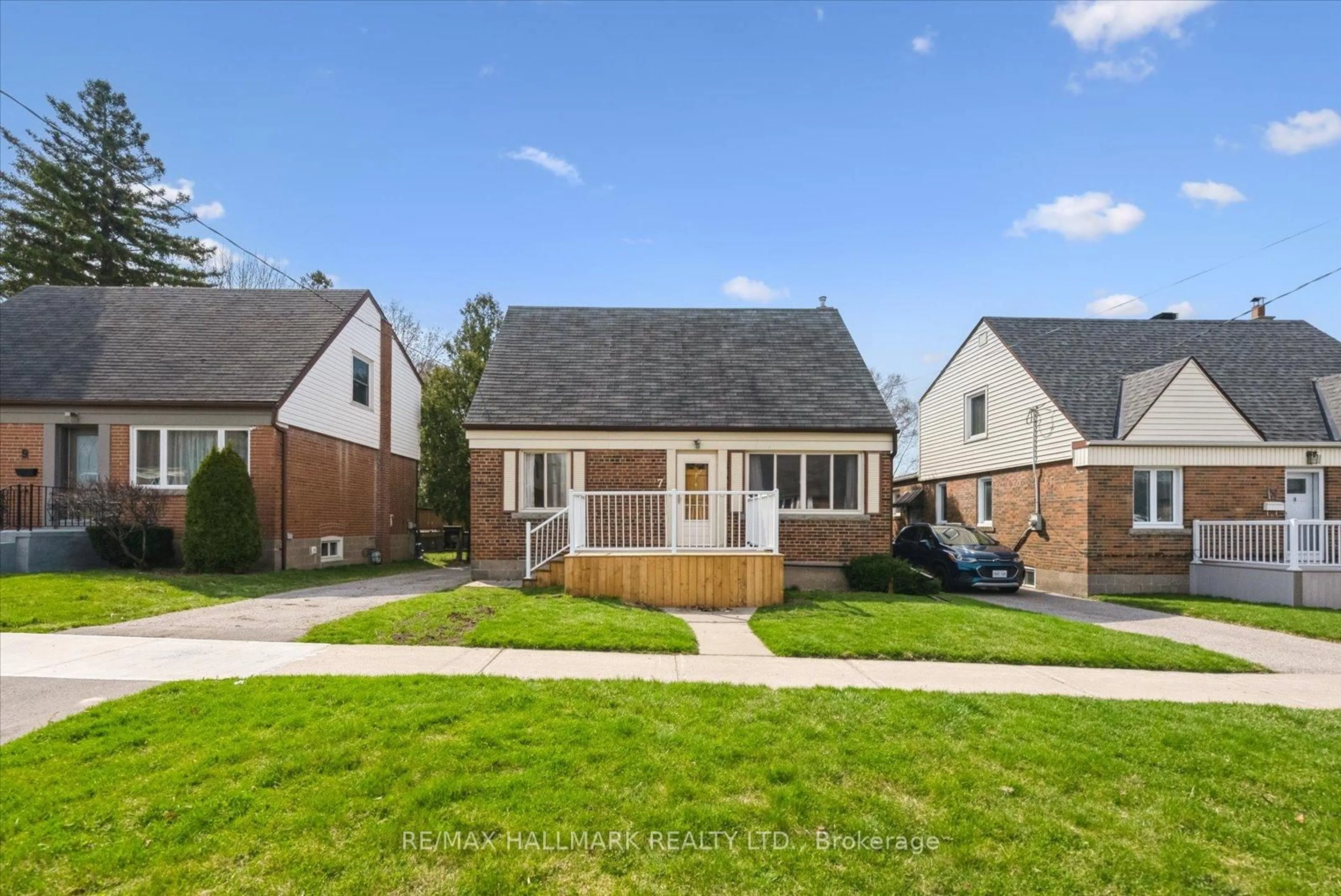Home with brick exterior material, street for 7 Eastgate Cres, Toronto Ontario M1L 1X1