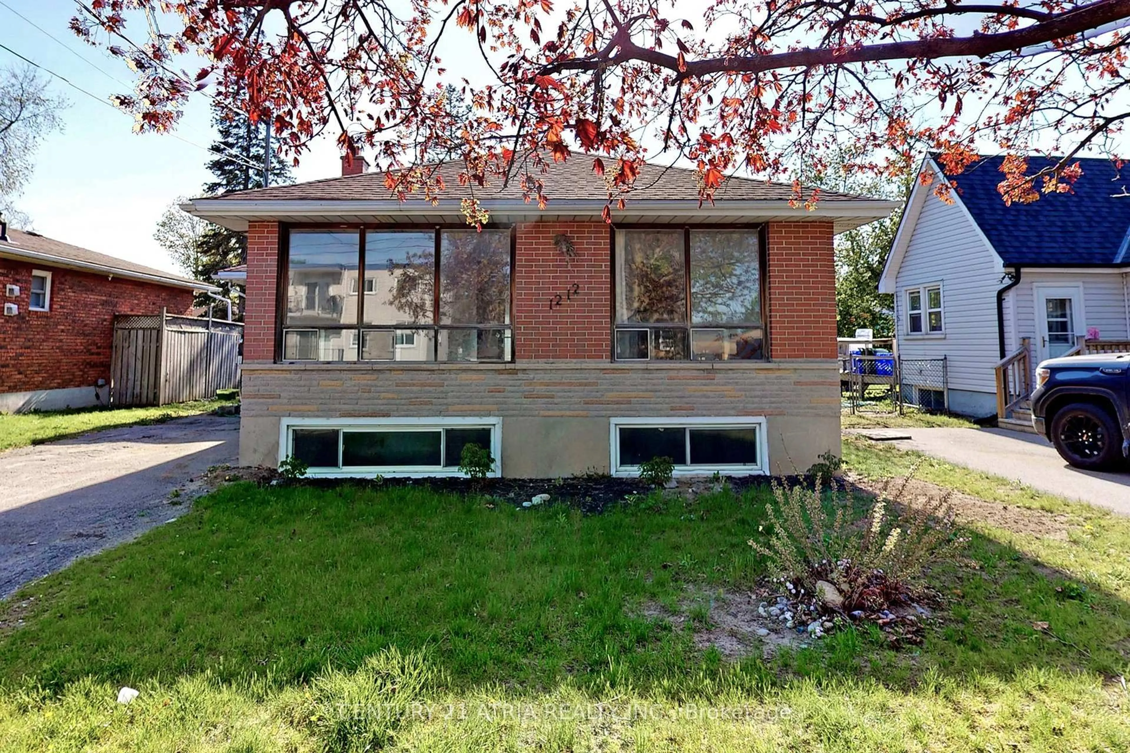 Home with vinyl exterior material, street for 1212 Somerville St, Oshawa Ontario L1G 4K8