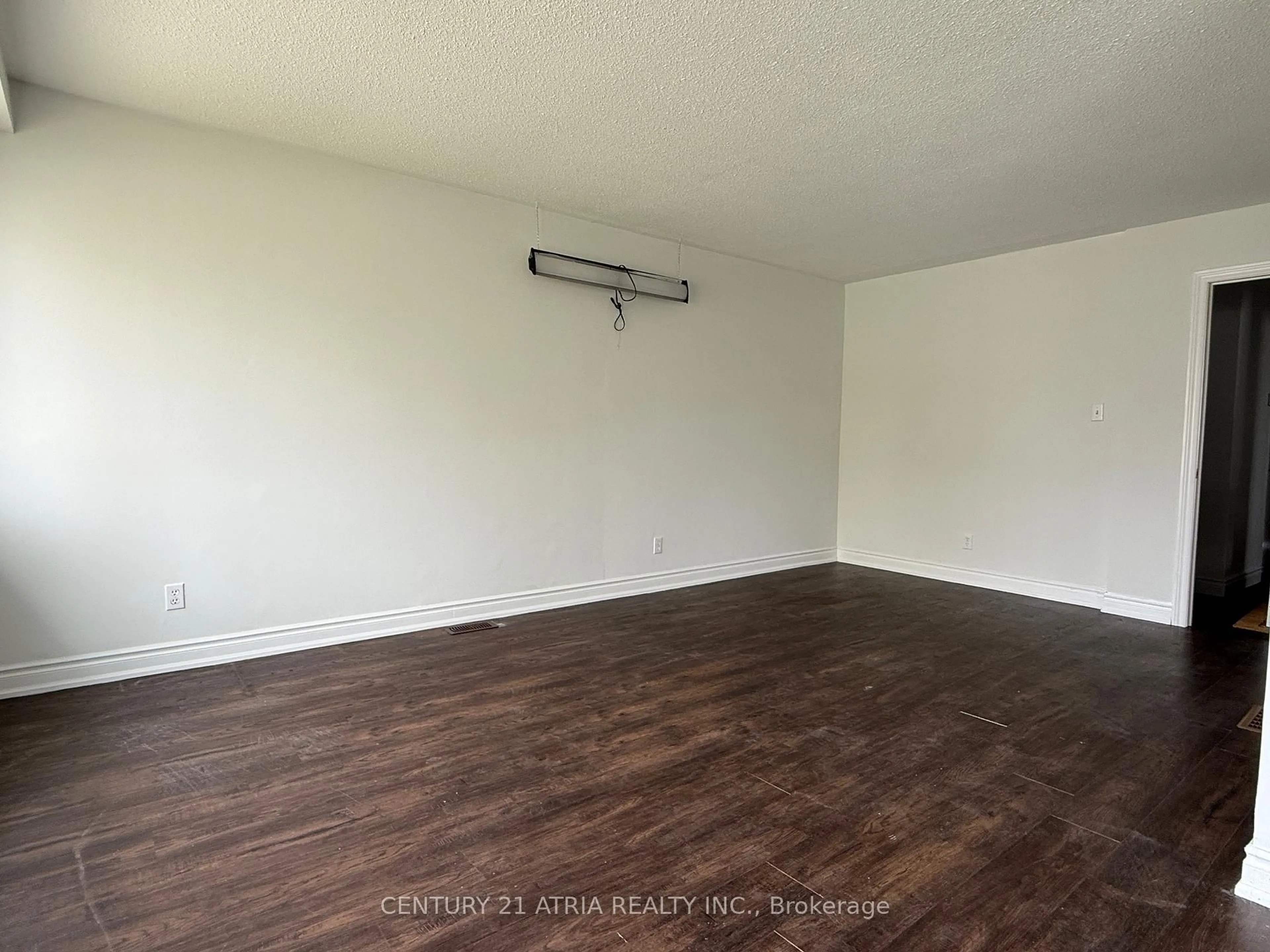 A pic of a room for 1212 Somerville St, Oshawa Ontario L1G 4K8