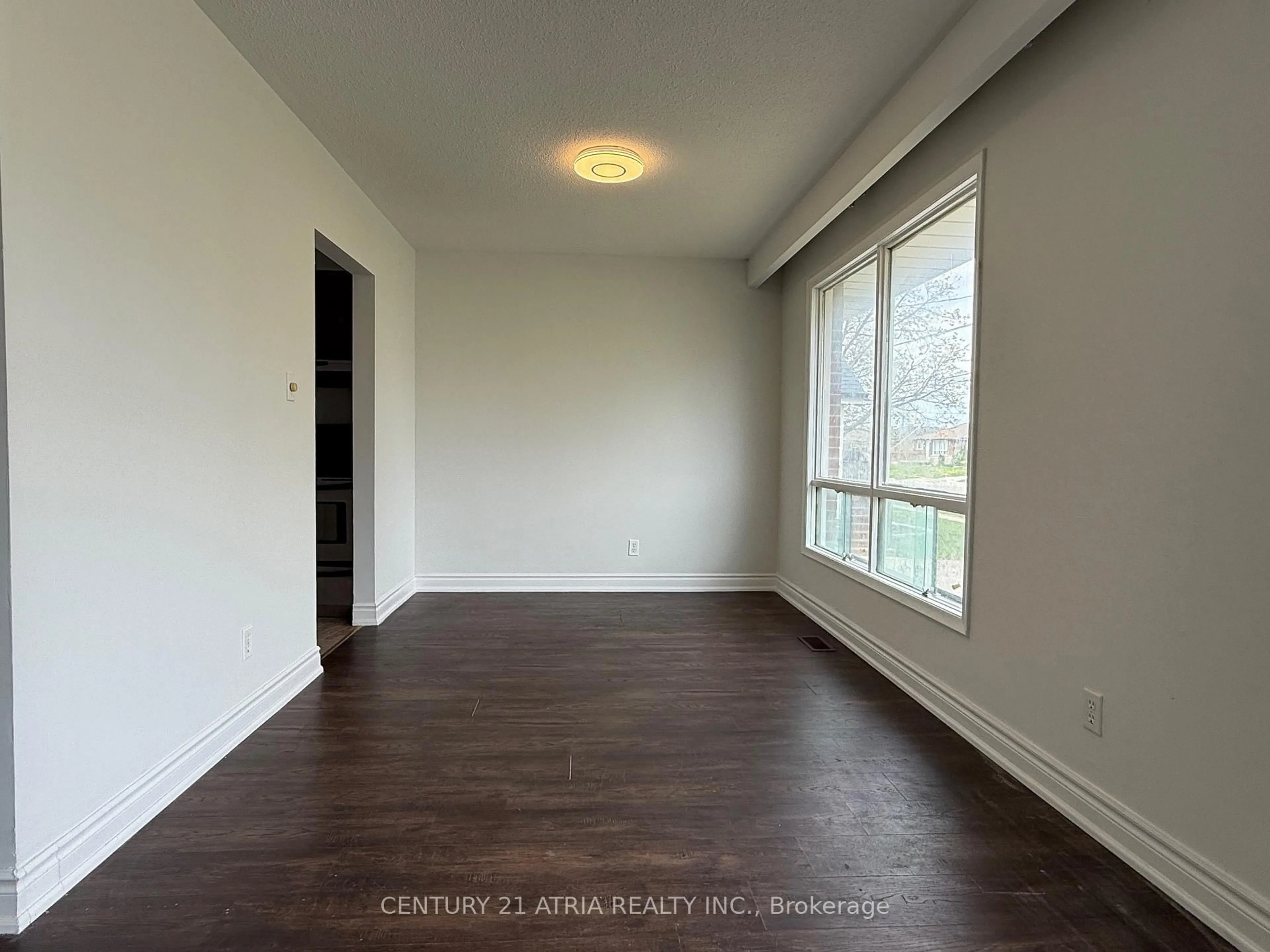 A pic of a room for 1212 Somerville St, Oshawa Ontario L1G 4K8