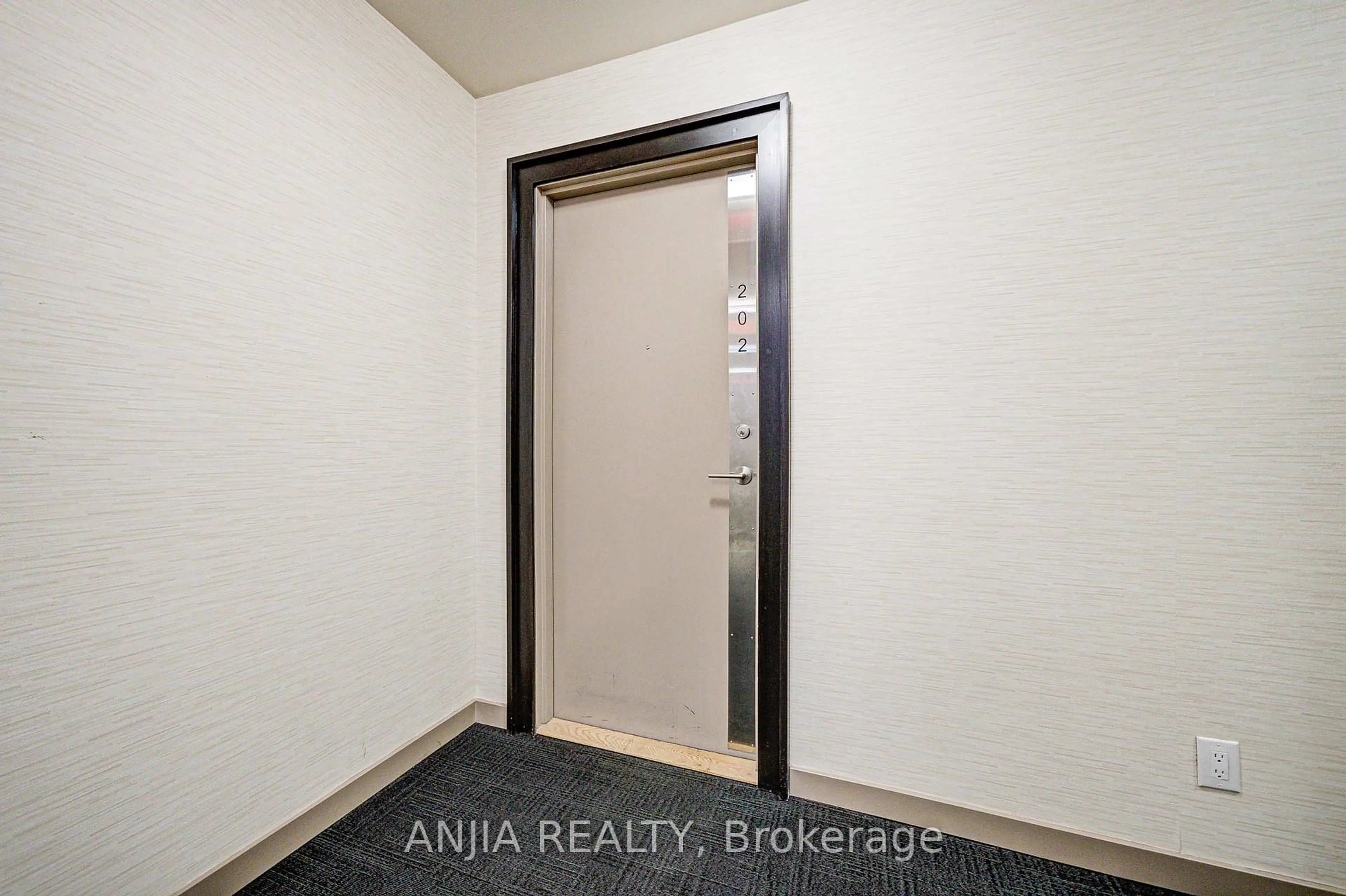 Unknown for 60 Town Center Crt #202, Toronto Ontario M1P 4Y7