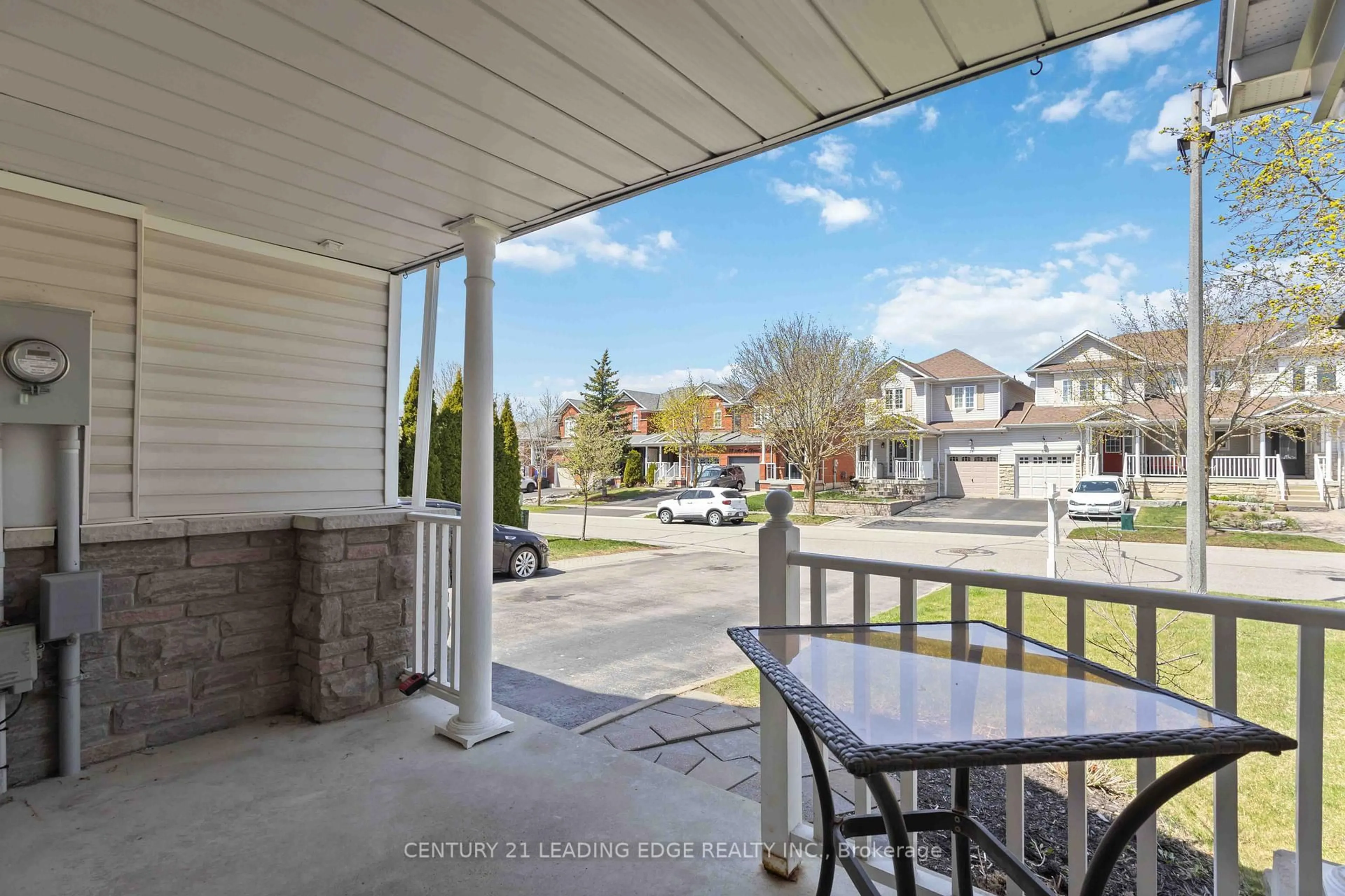 Patio, street for 68 Melody Dr, Whitby Ontario L1M 1K2
