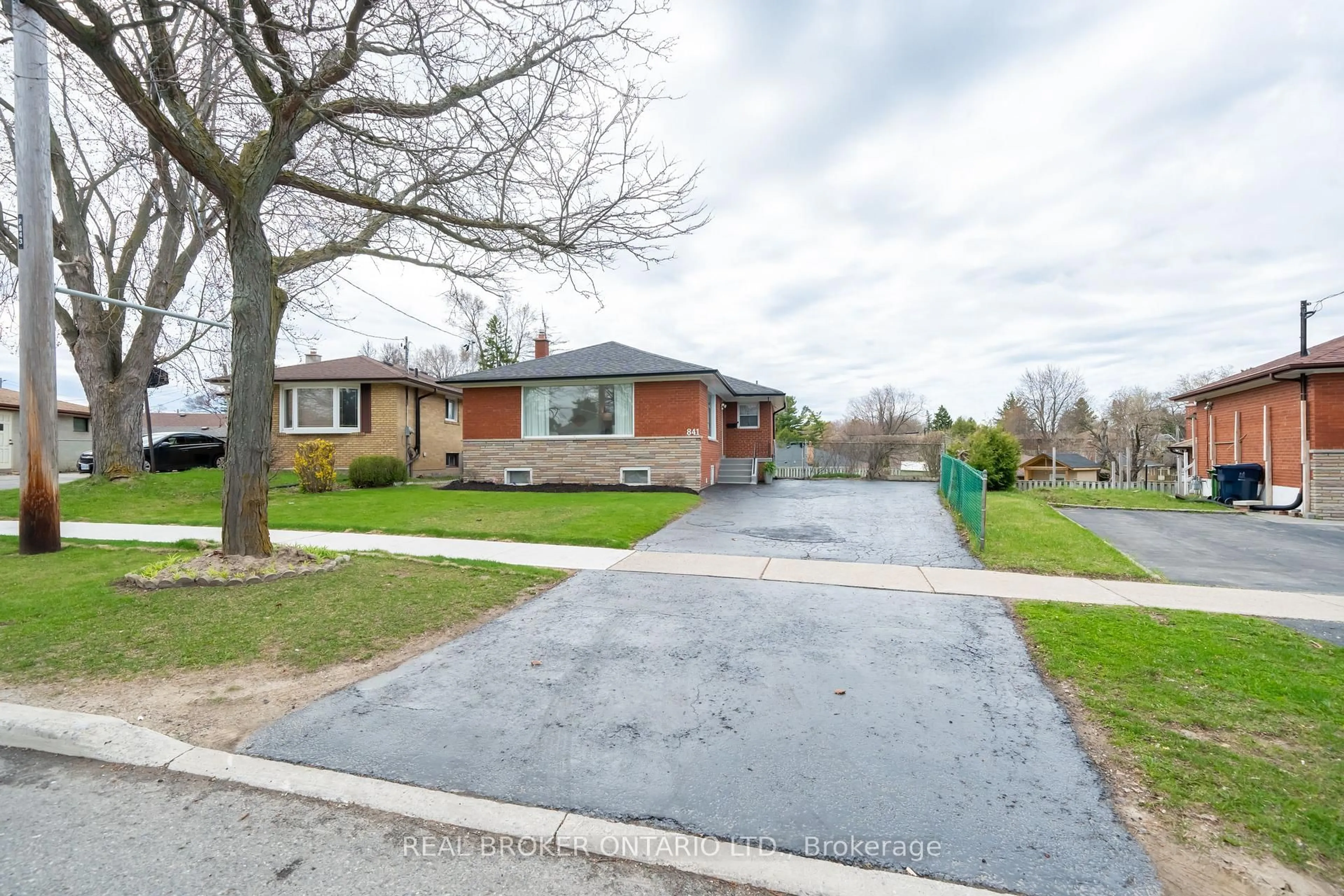 Home with brick exterior material, street for 841 Brimorton Dr, Toronto Ontario M1G 2T3