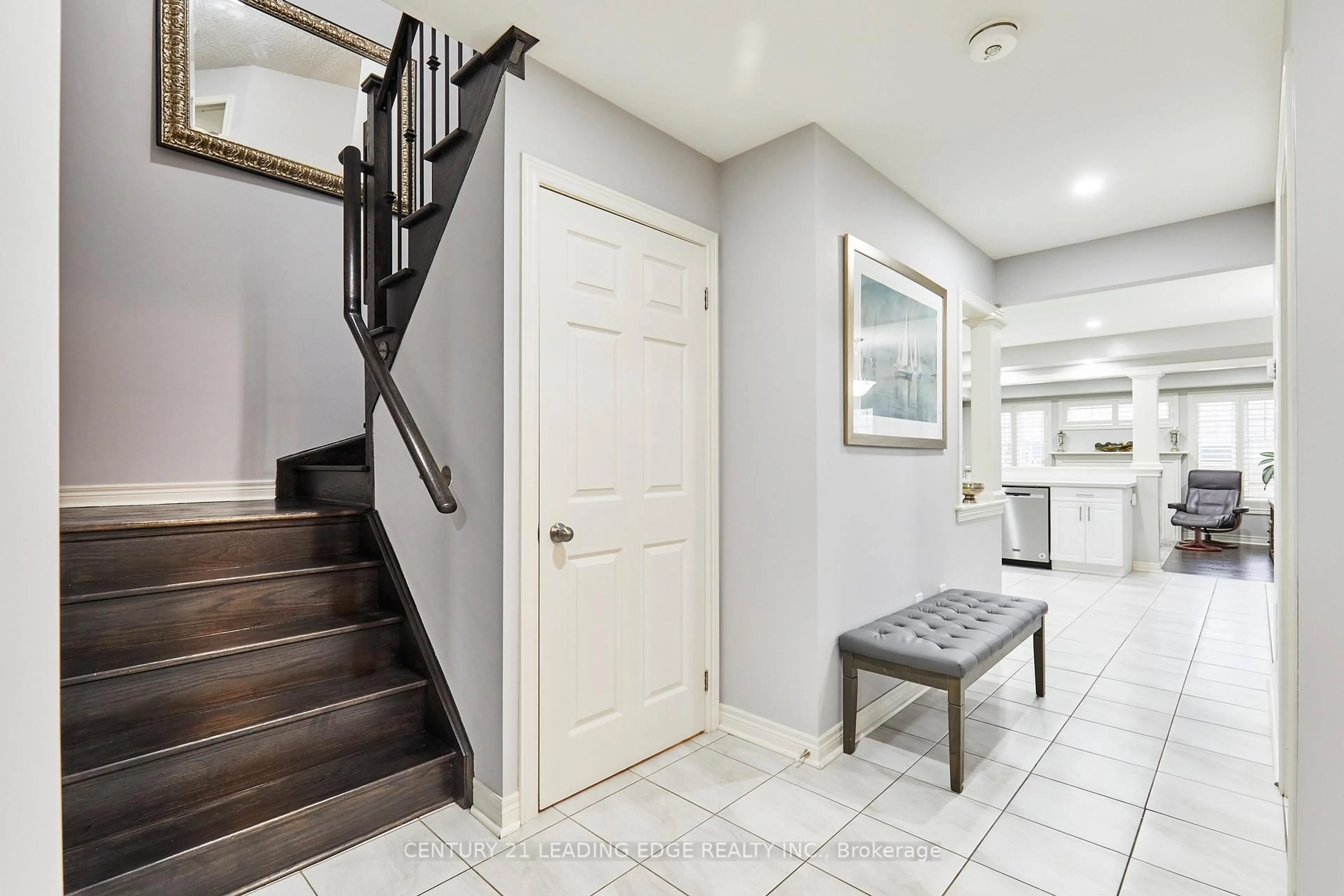 Indoor entryway for 152 Leney St, Ajax Ontario L1Z 0T6