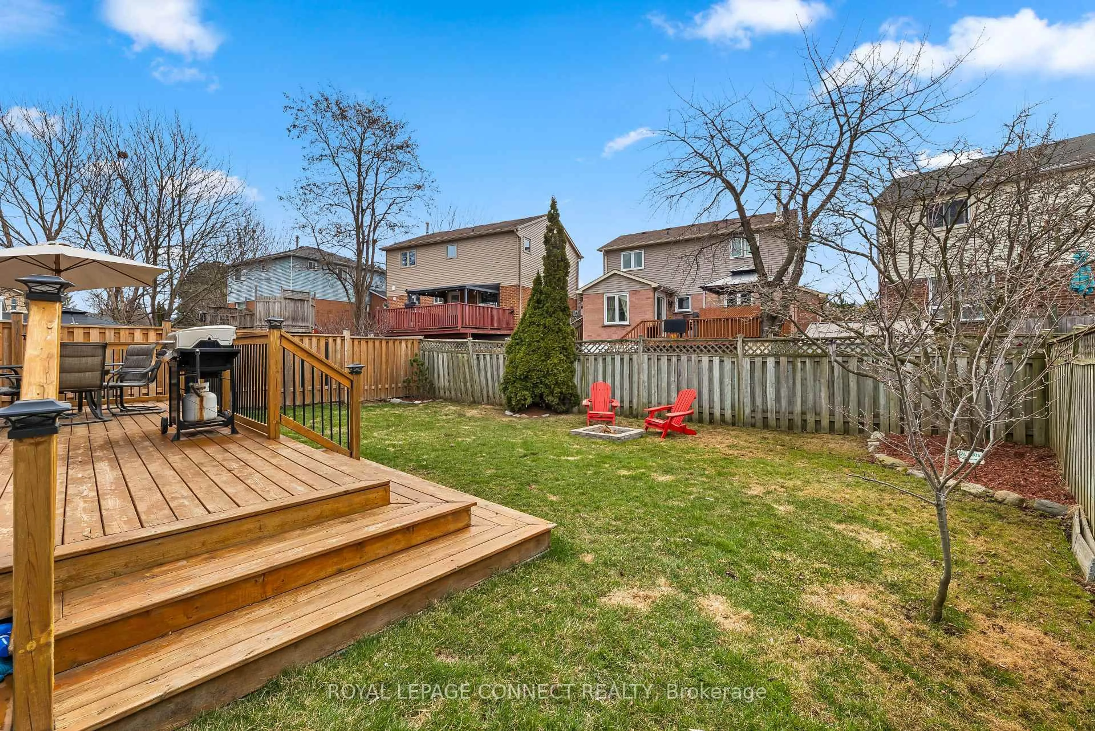 Patio, street for 15 Patterson Cres, Ajax Ontario L1S 6R1