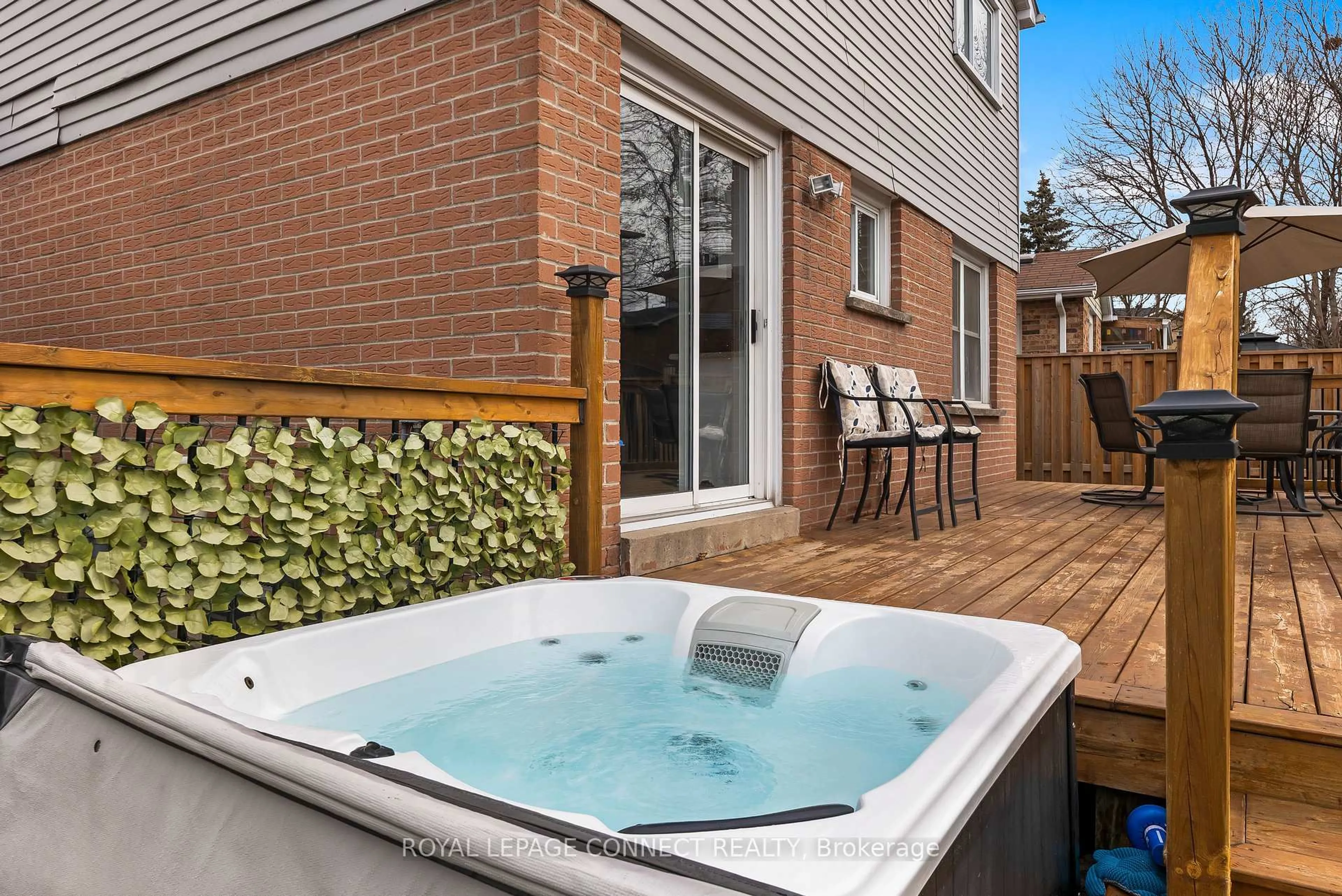 Patio, street for 15 Patterson Cres, Ajax Ontario L1S 6R1