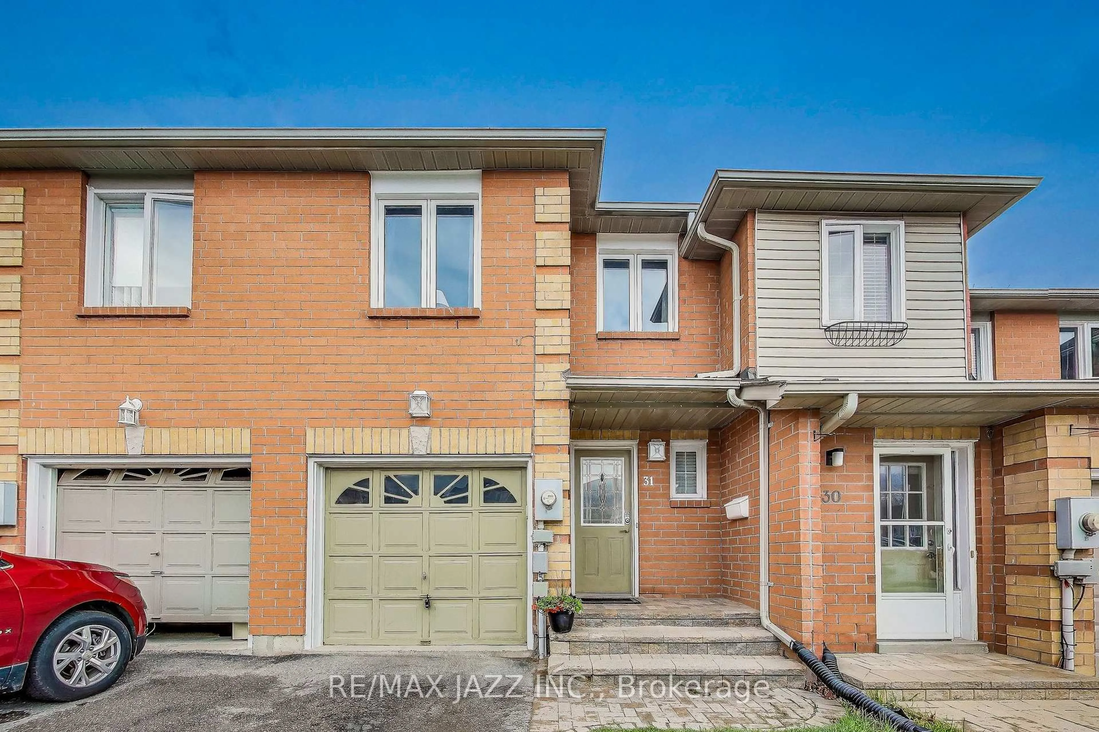 Home with brick exterior material, street for 811 Wilson Rd #31, Oshawa Ontario L1G 7Z5