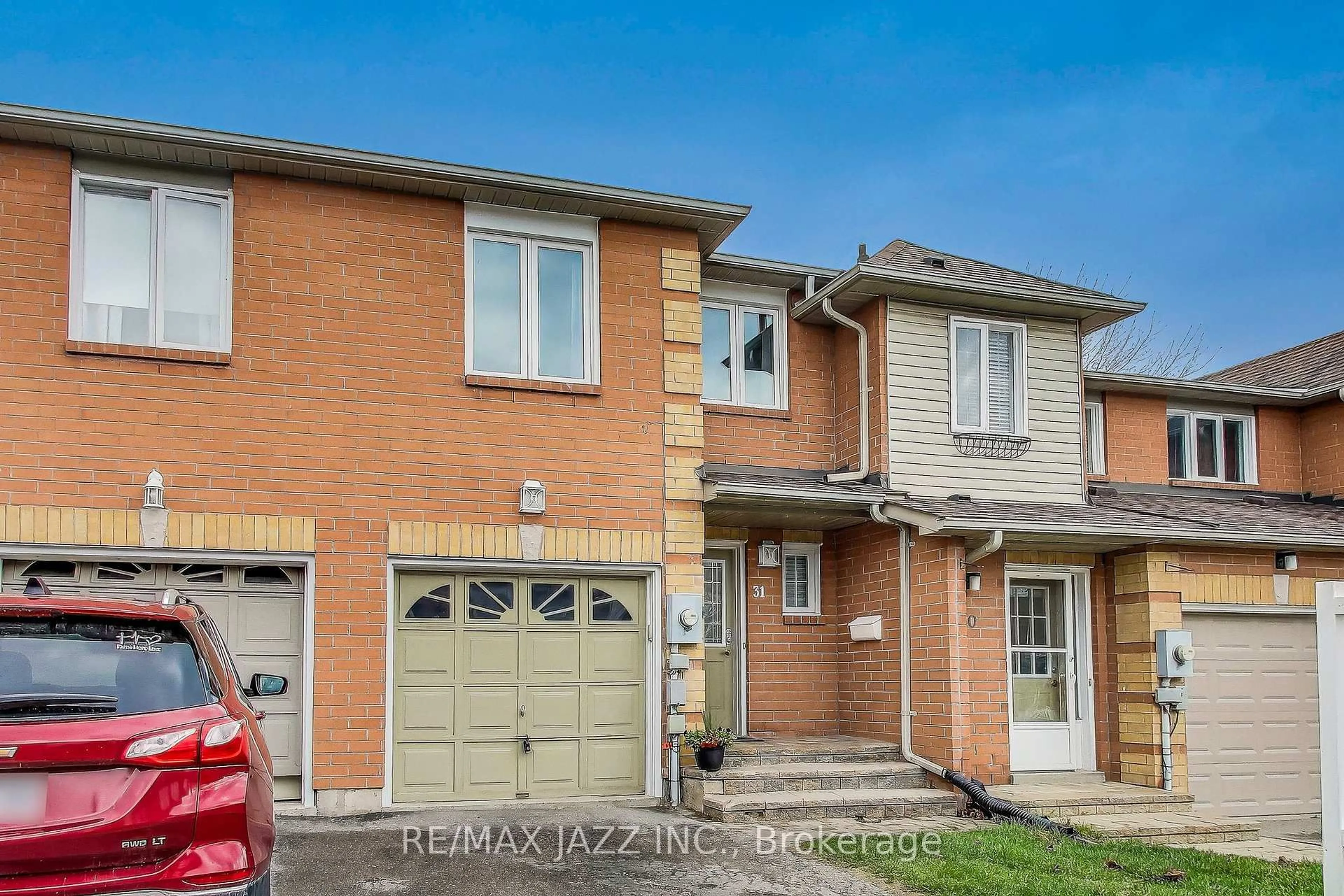 Home with brick exterior material, street for 811 Wilson Rd #31, Oshawa Ontario L1G 7Z5