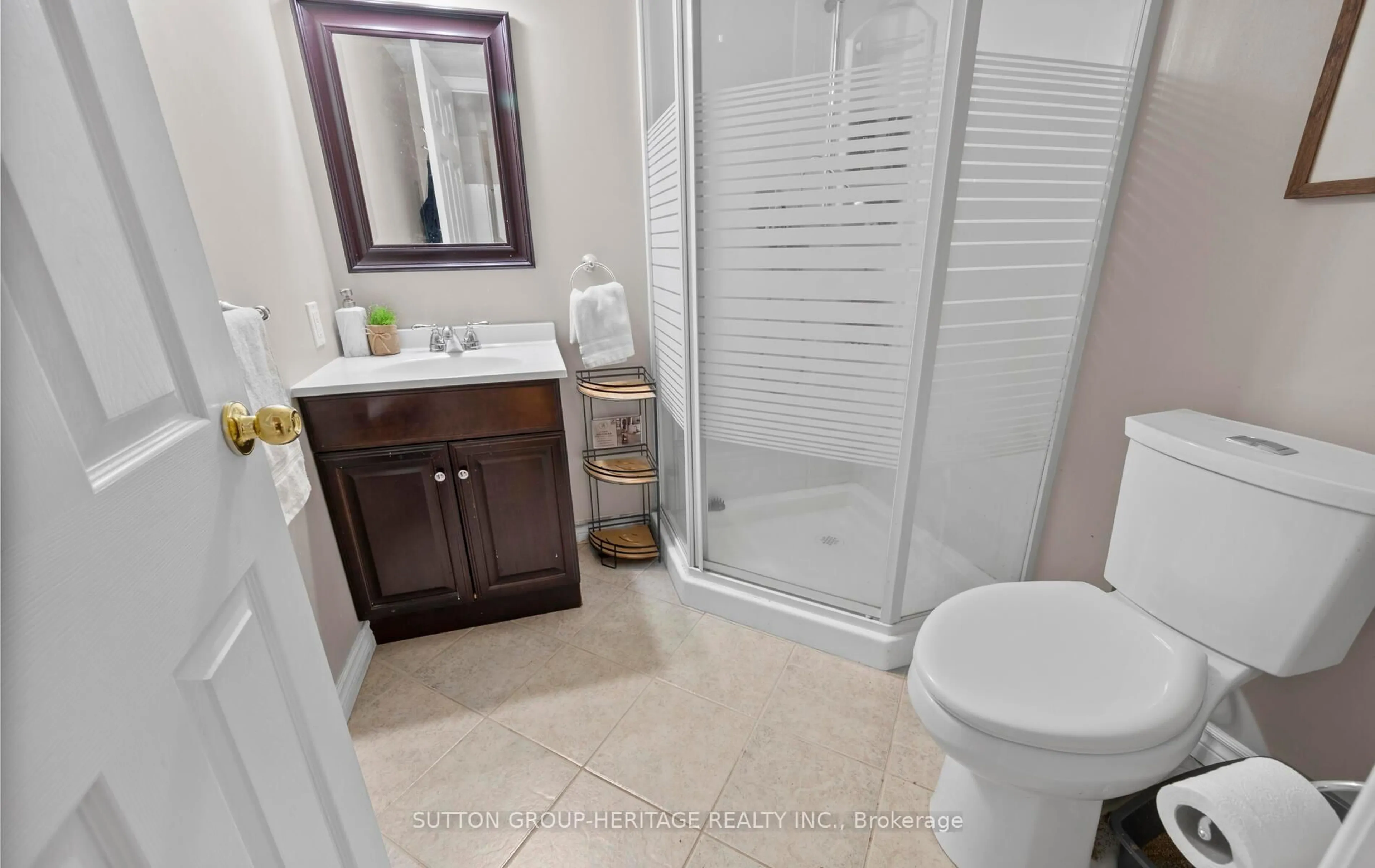 Standard bathroom, ceramic/tile floor for 46 Alexis Way, Whitby Ontario L1R 2N9