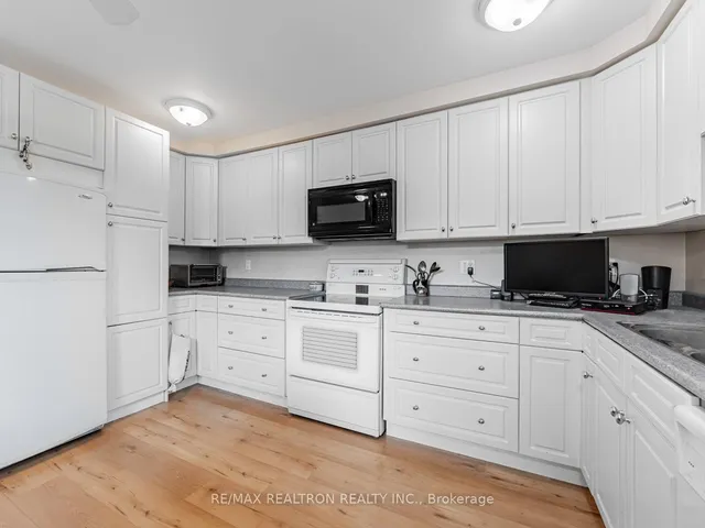 Additional property image - 111 Broomfield Dr