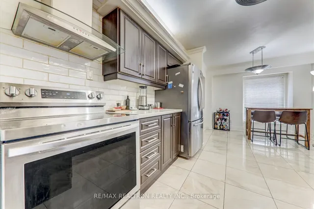 Additional property image - 290 Braymore Blvd