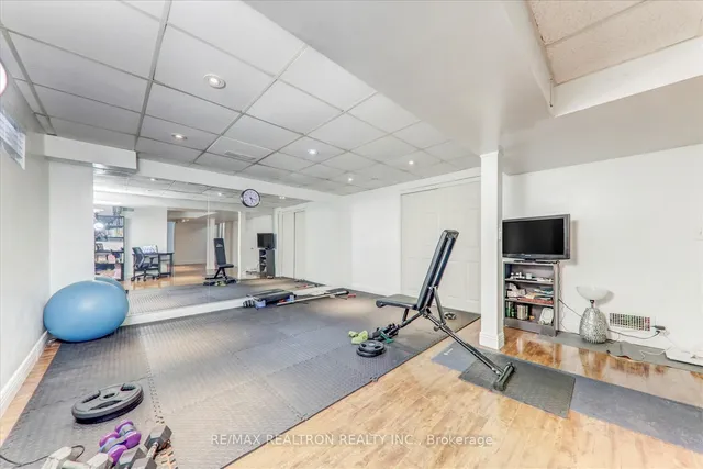 Additional property image - 290 Braymore Blvd