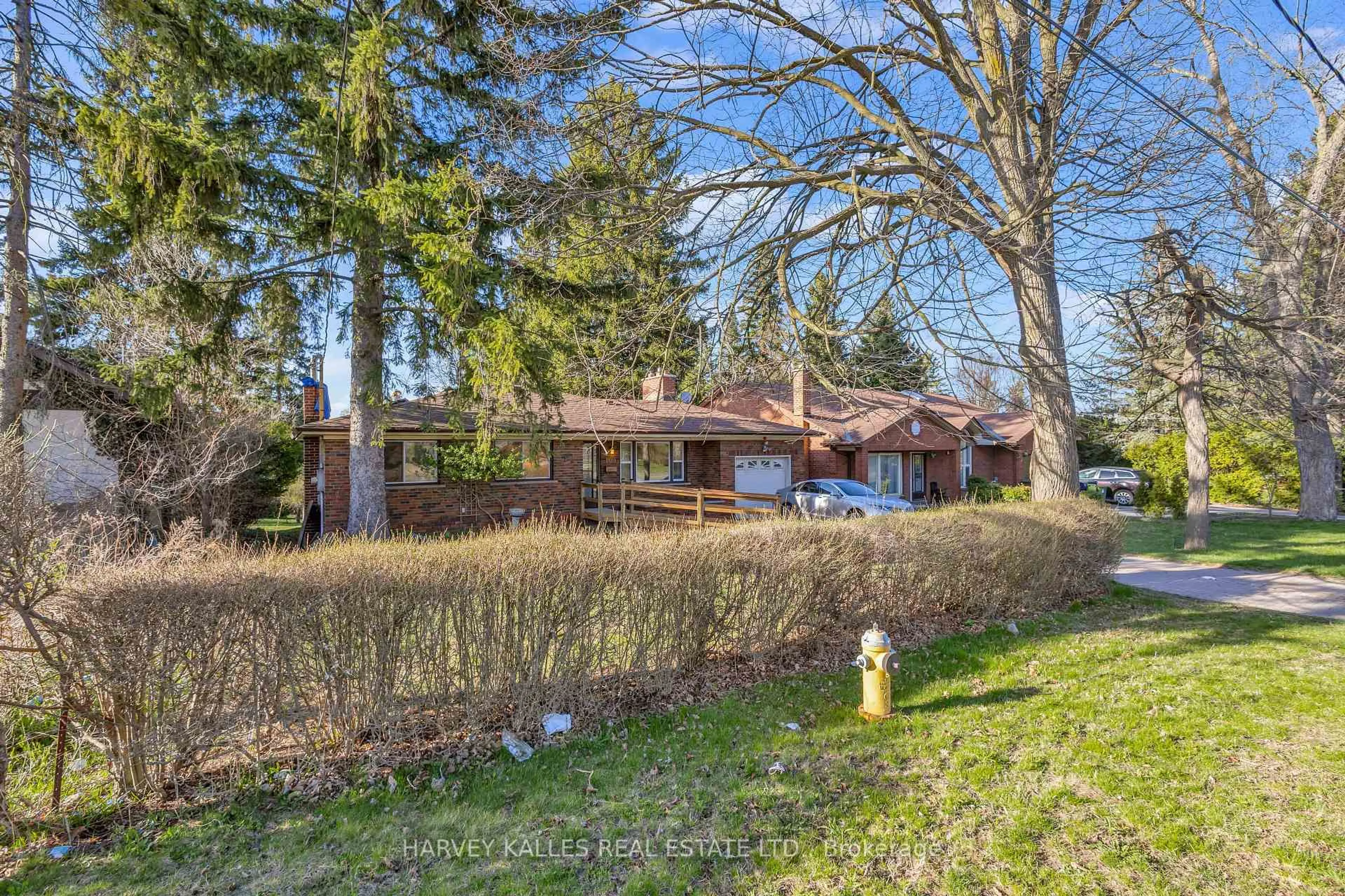 A pic from outside/outdoor area/front of a property/back of a property/a pic from drone, unknown for 100 Dunelm St, Toronto Ontario M1J 3G1