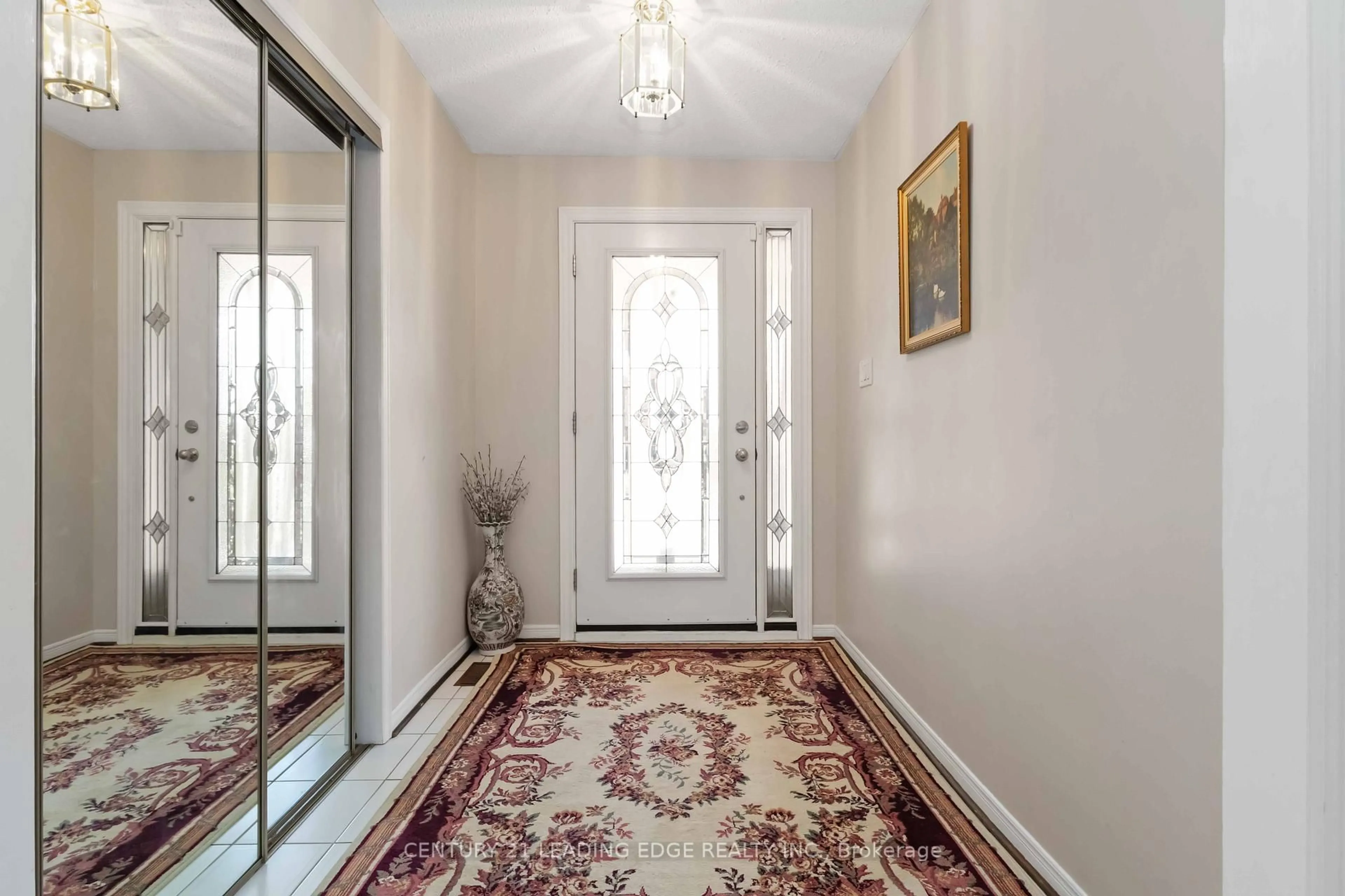 Indoor entryway for 4 Eagledance Dr, Toronto Ontario M1V 4J8
