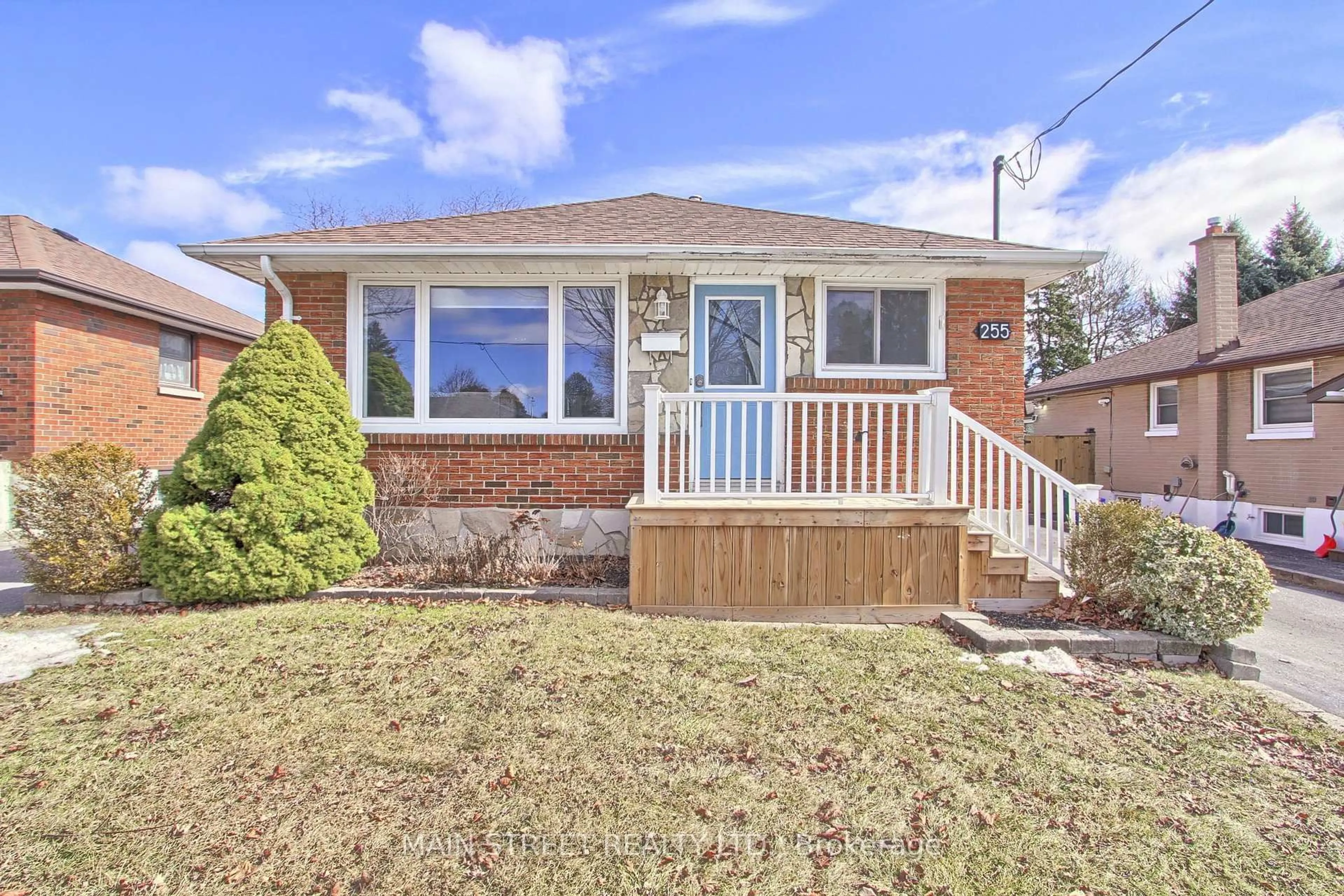 Home with brick exterior material, street for 255 Windsor St, Oshawa Ontario L1H 6G5
