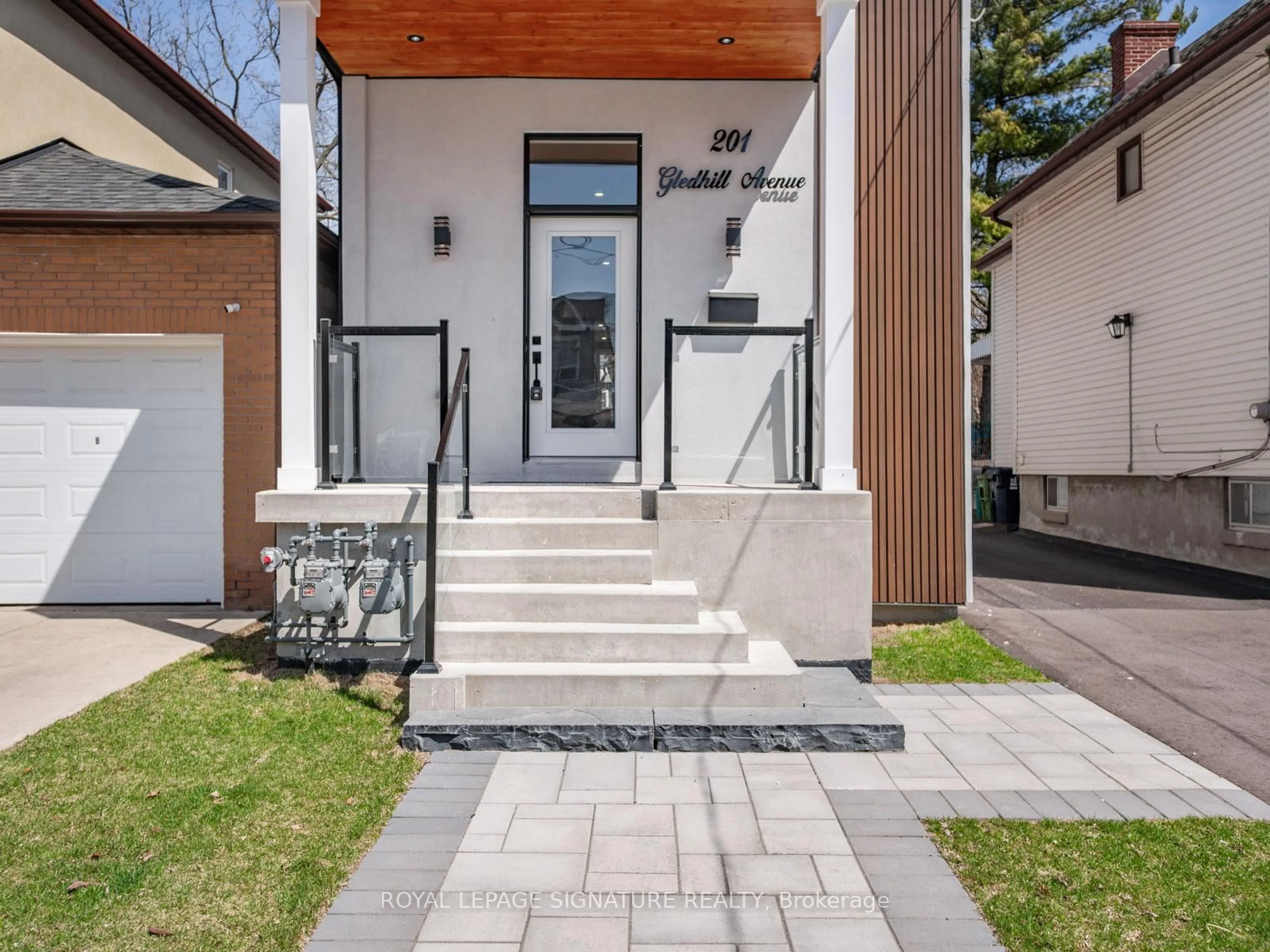 Unknown for 201 Gledhill Ave, Toronto Ontario M4C 5K9