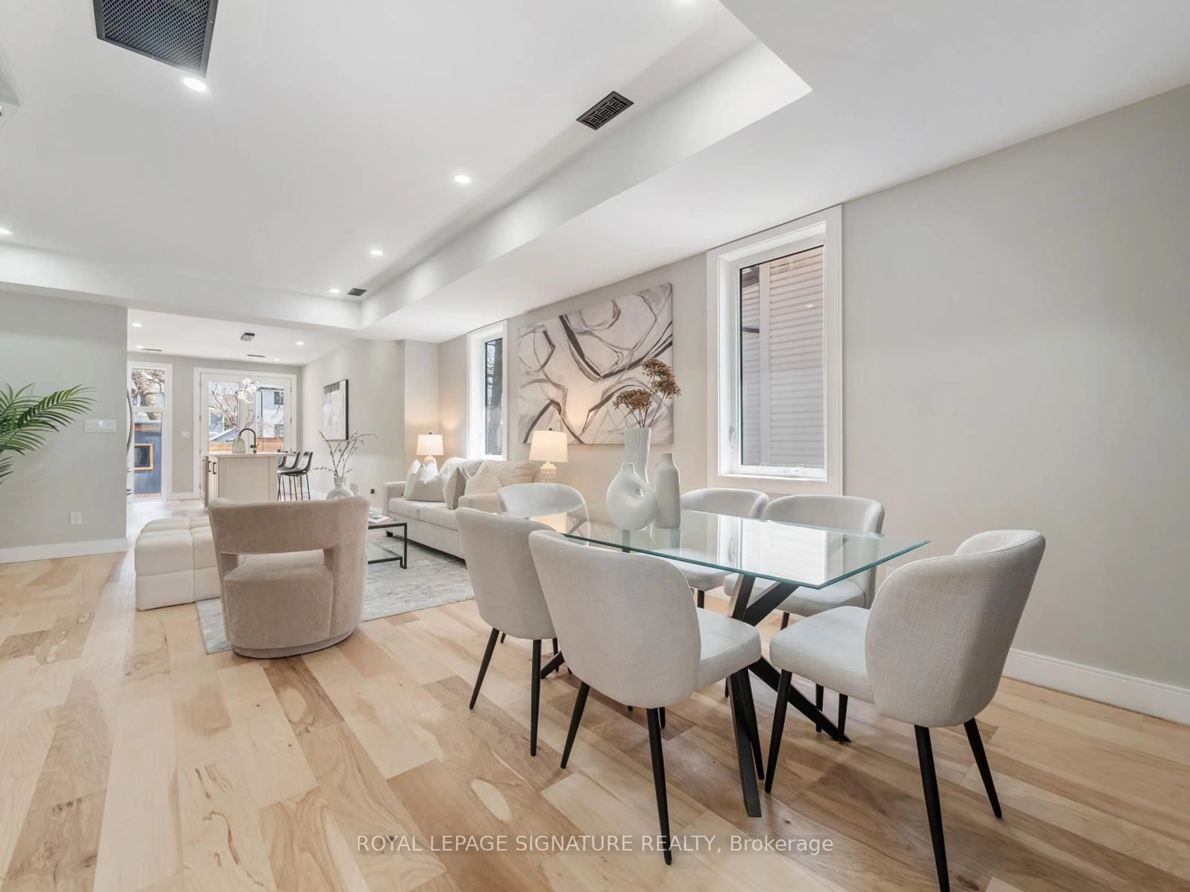 Dining room, wood/laminate floor for 201 Gledhill Ave, Toronto Ontario M4C 5K9