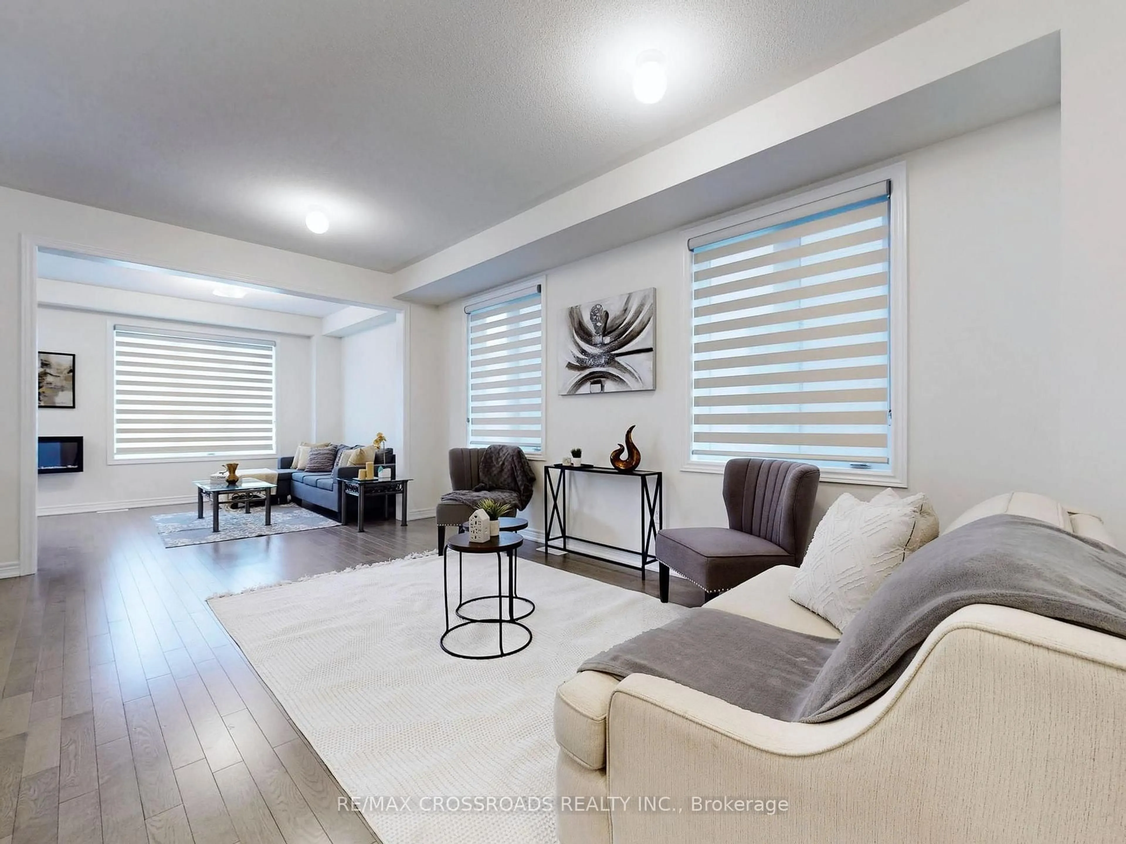 Living room with furniture, unknown for 87 Conarty Cres, Whitby Ontario L1P 2A9