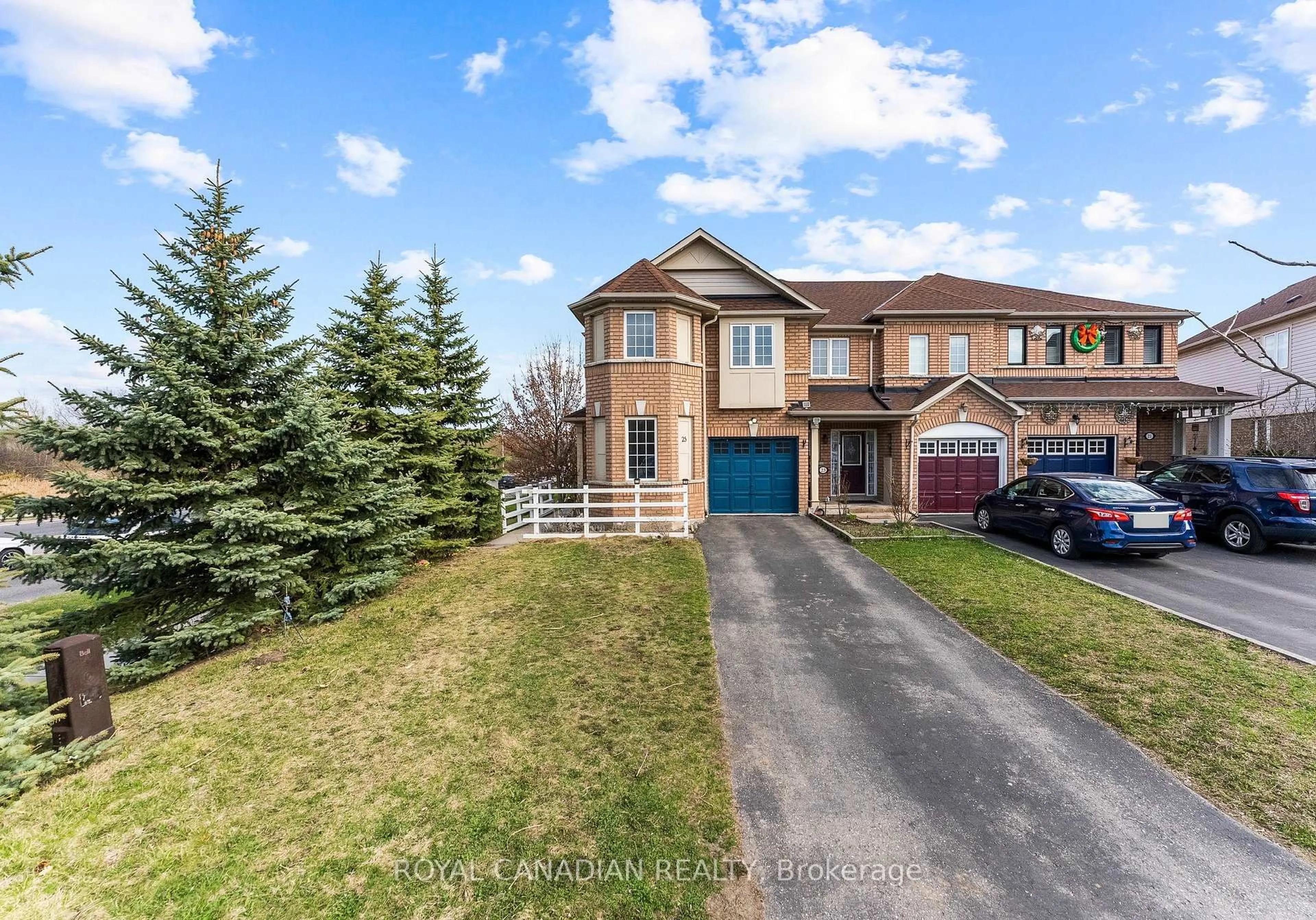 A pic from outside/outdoor area/front of a property/back of a property/a pic from drone, street for 25 Brind-Sheridan Crt, Ajax Ontario L1S 0A2