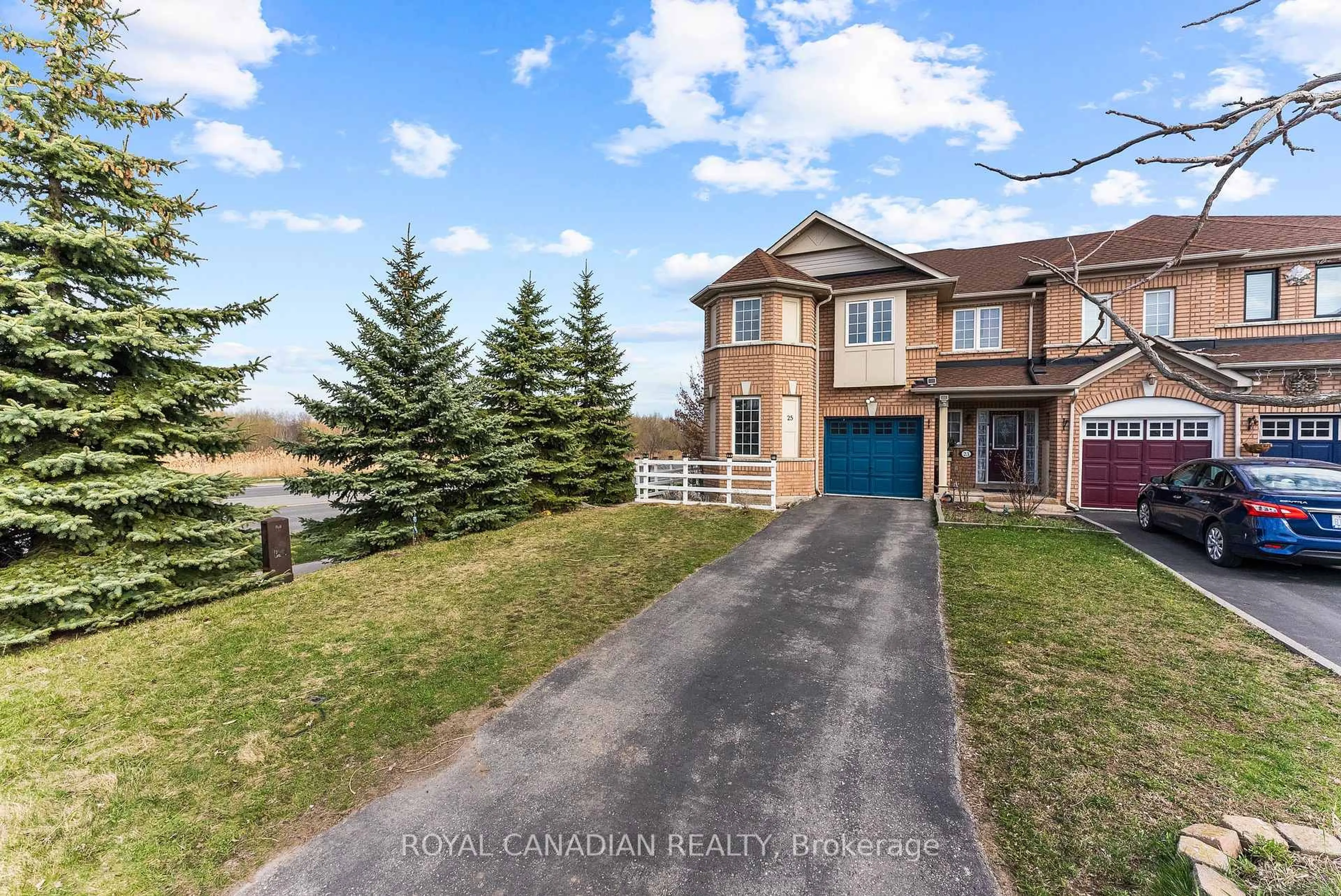 A pic from outside/outdoor area/front of a property/back of a property/a pic from drone, unknown for 25 Brind-Sheridan Crt, Ajax Ontario L1S 0A2