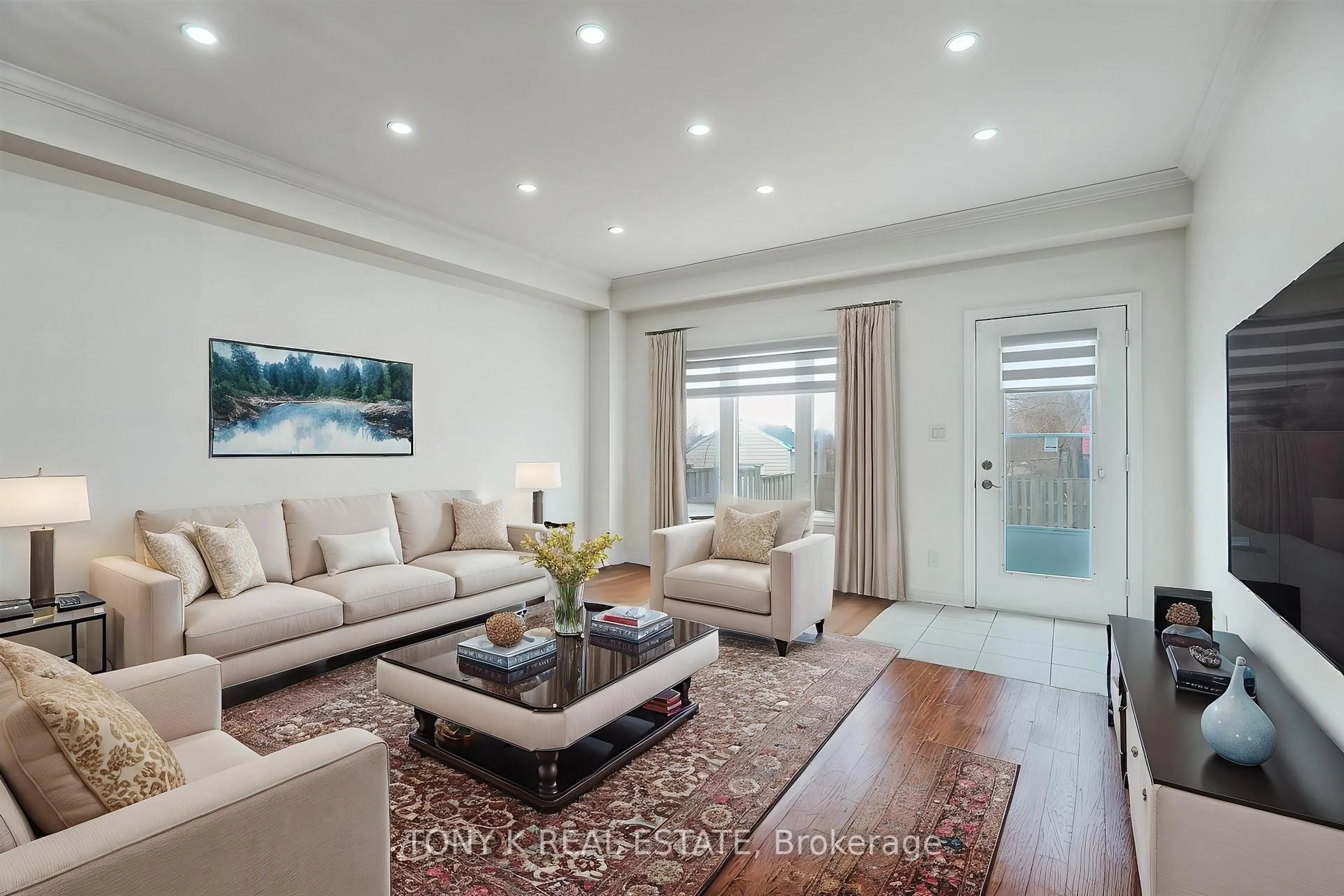 Living room with furniture, unknown for 522 B Birchmount Rd, Toronto Ontario M1K 1N8