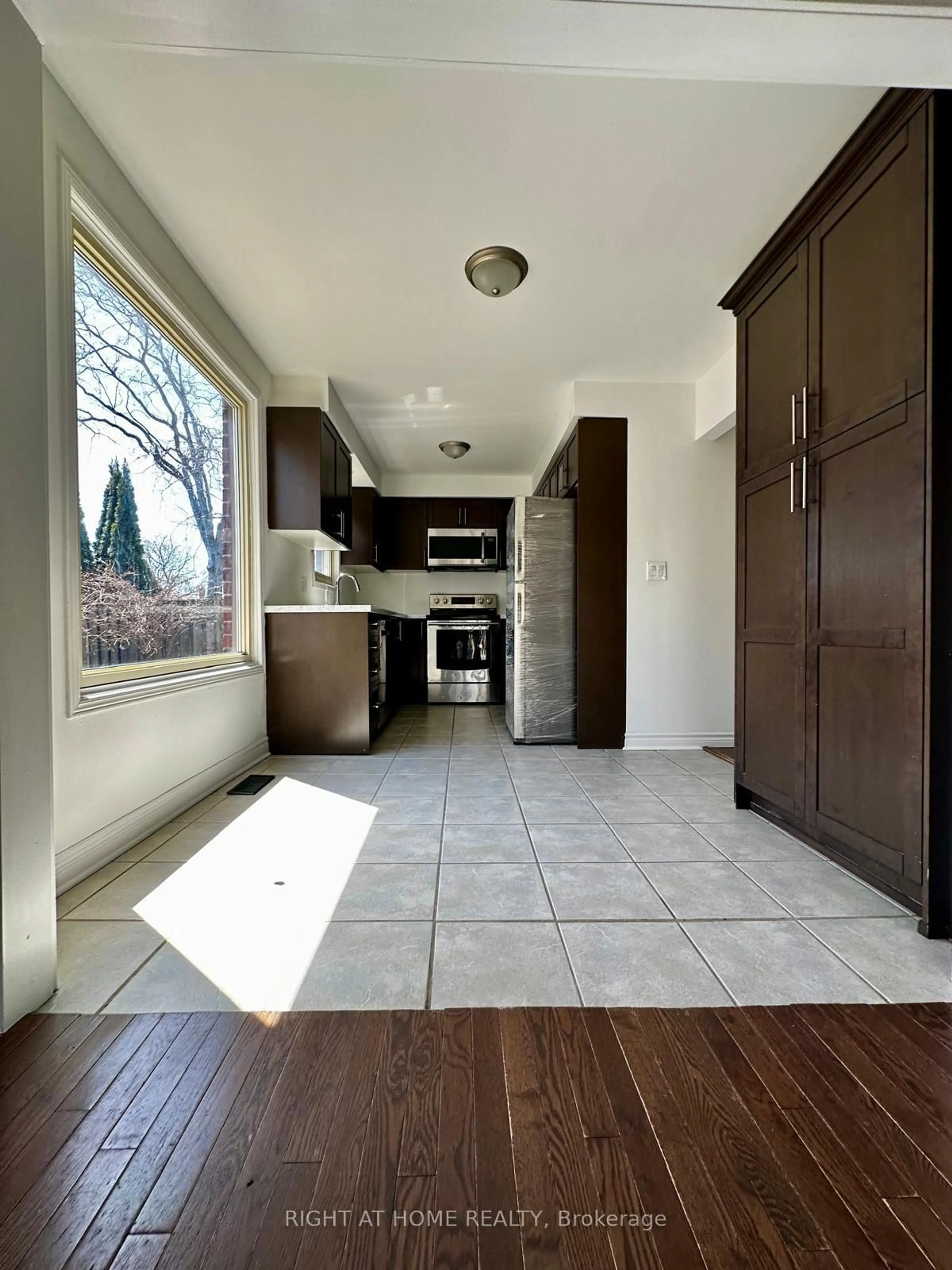 Unknown for 73 Birchfield Dr, Clarington Ontario L1E 1M7
