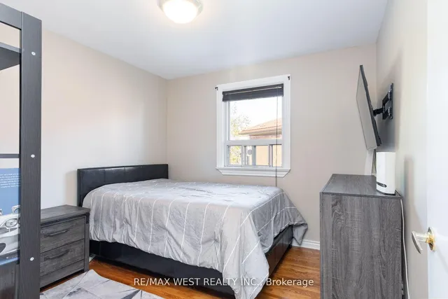 Additional property image - 10 Pastrano Crt