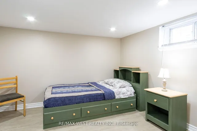Additional property image - 10 Pastrano Crt