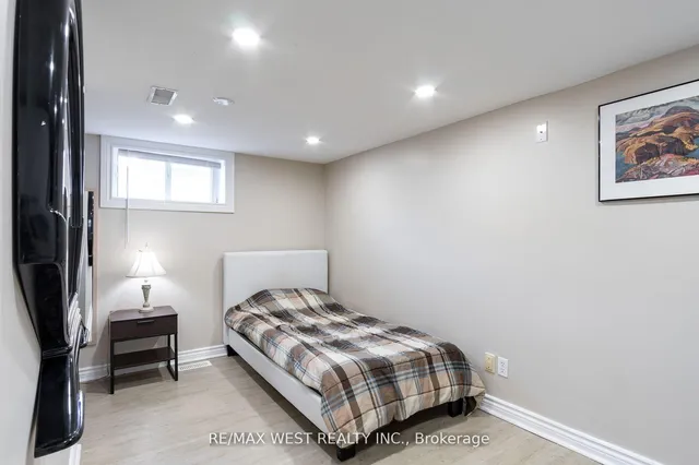 Additional property image - 10 Pastrano Crt