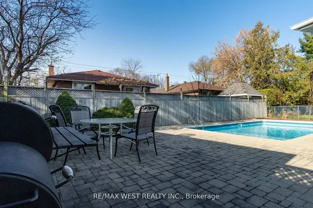 Additional property image - 10 Pastrano Crt