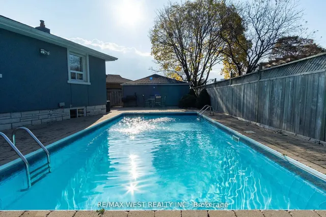 Additional property image - 10 Pastrano Crt