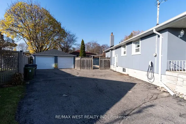 Additional property image - 10 Pastrano Crt