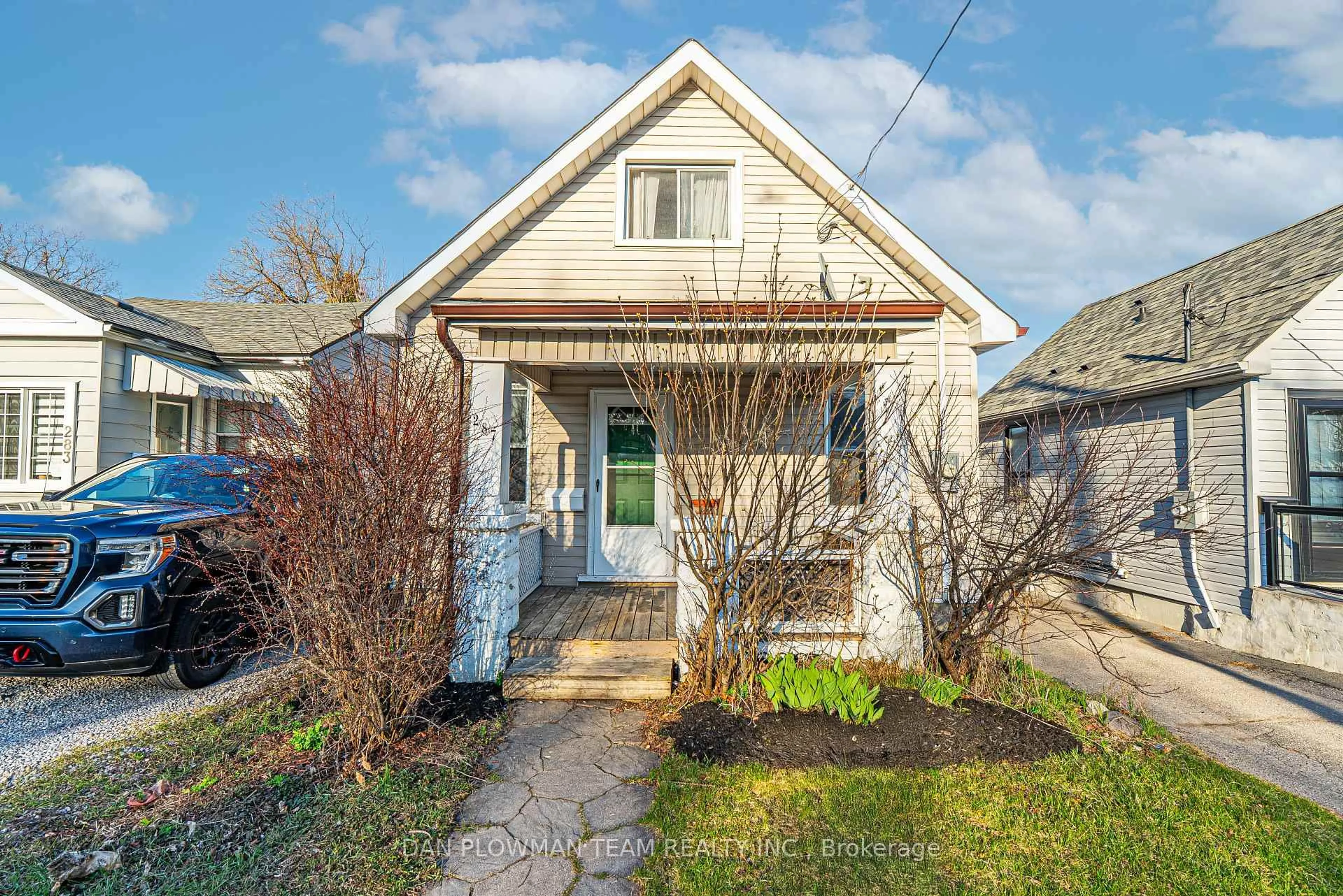 Unknown for 287 Nassau St, Oshawa Ontario L1J 4A9