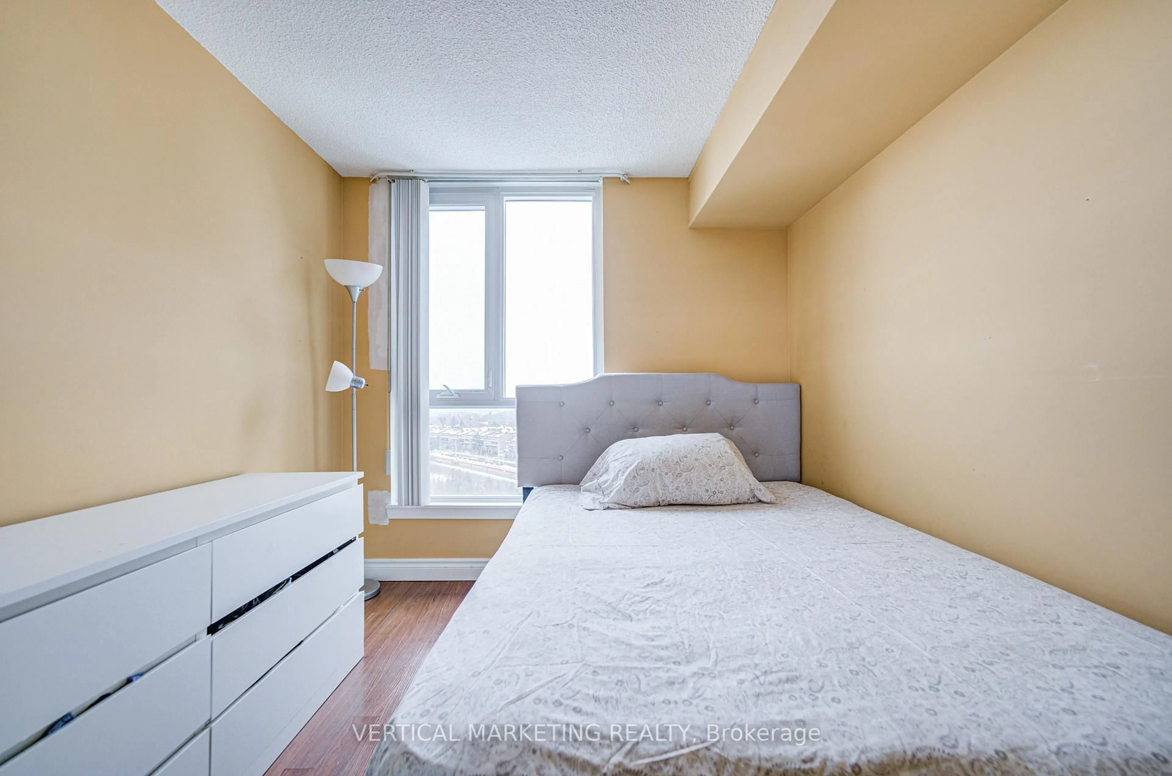 Bedroom with bed, unknown for 3231 Eglinton Ave #1408B, Toronto Ontario M1J 3N5