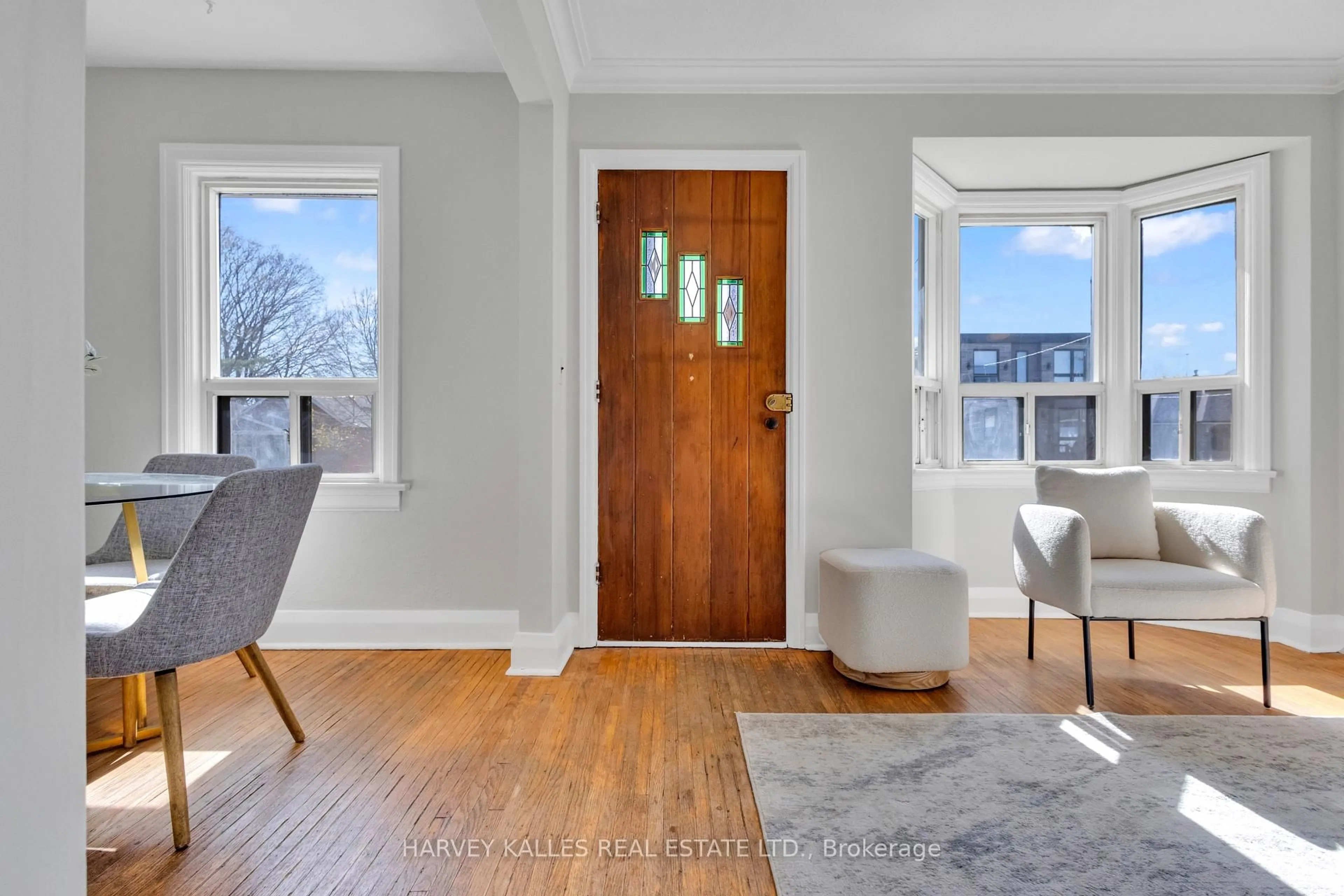 Indoor entryway for 1033 Greenwood Ave, Toronto Ontario M4J 4C9