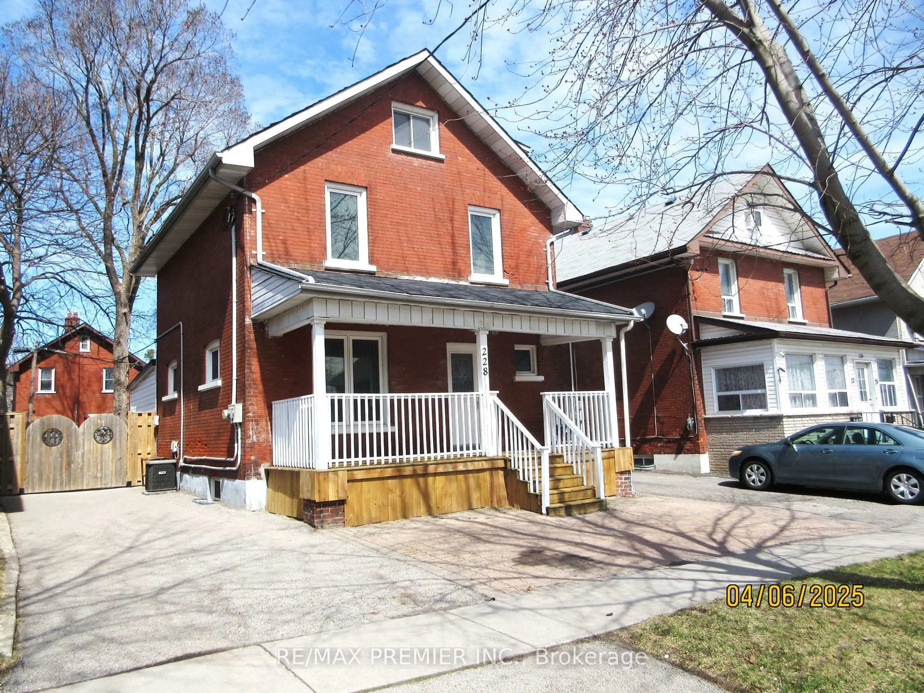 Home with brick exterior material, street for 228 Bruce St, Oshawa Ontario L1H 1R5