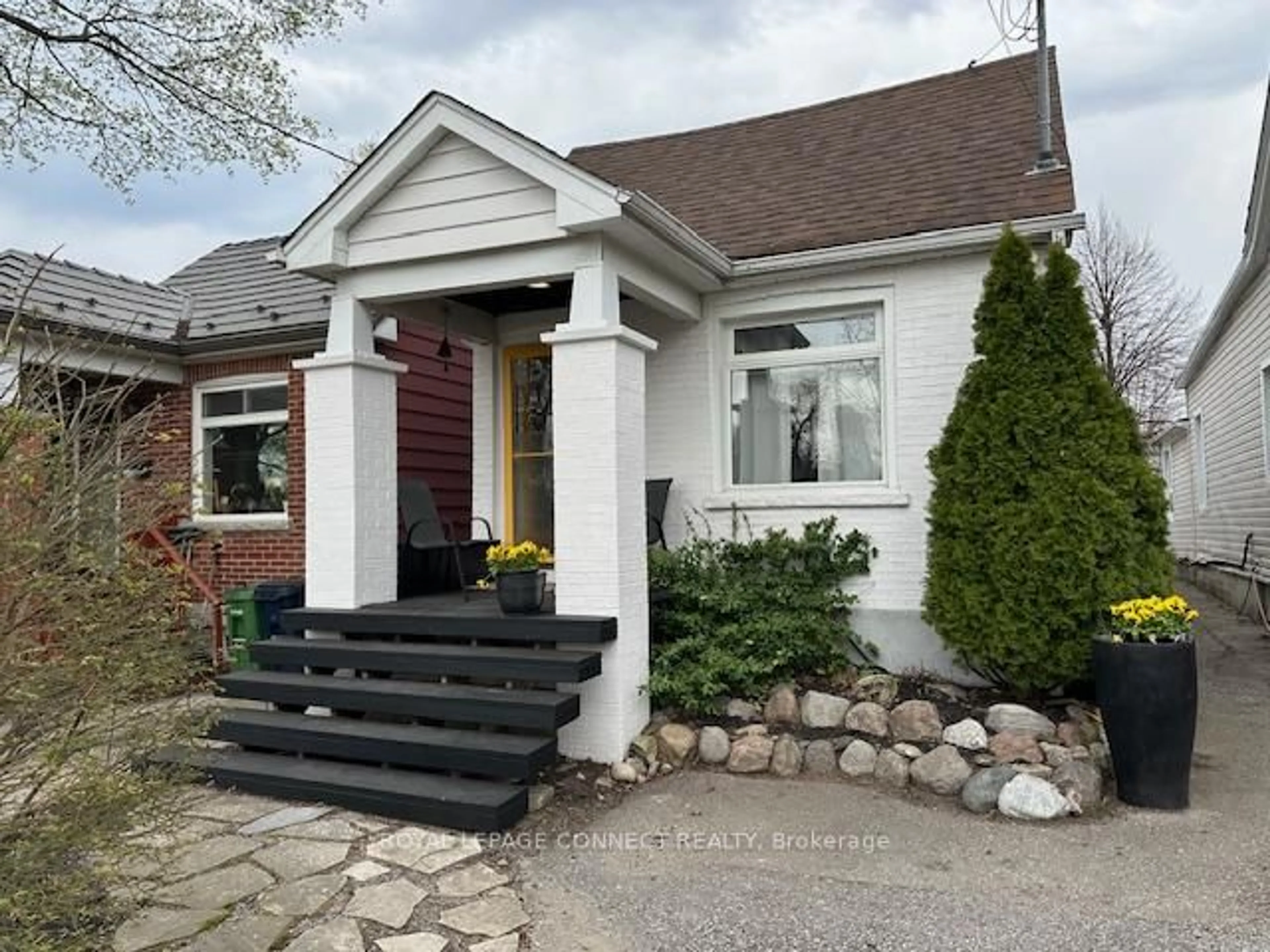 Home with brick exterior material, street for 242 Gledhill Ave, Toronto Ontario M4C 5L2