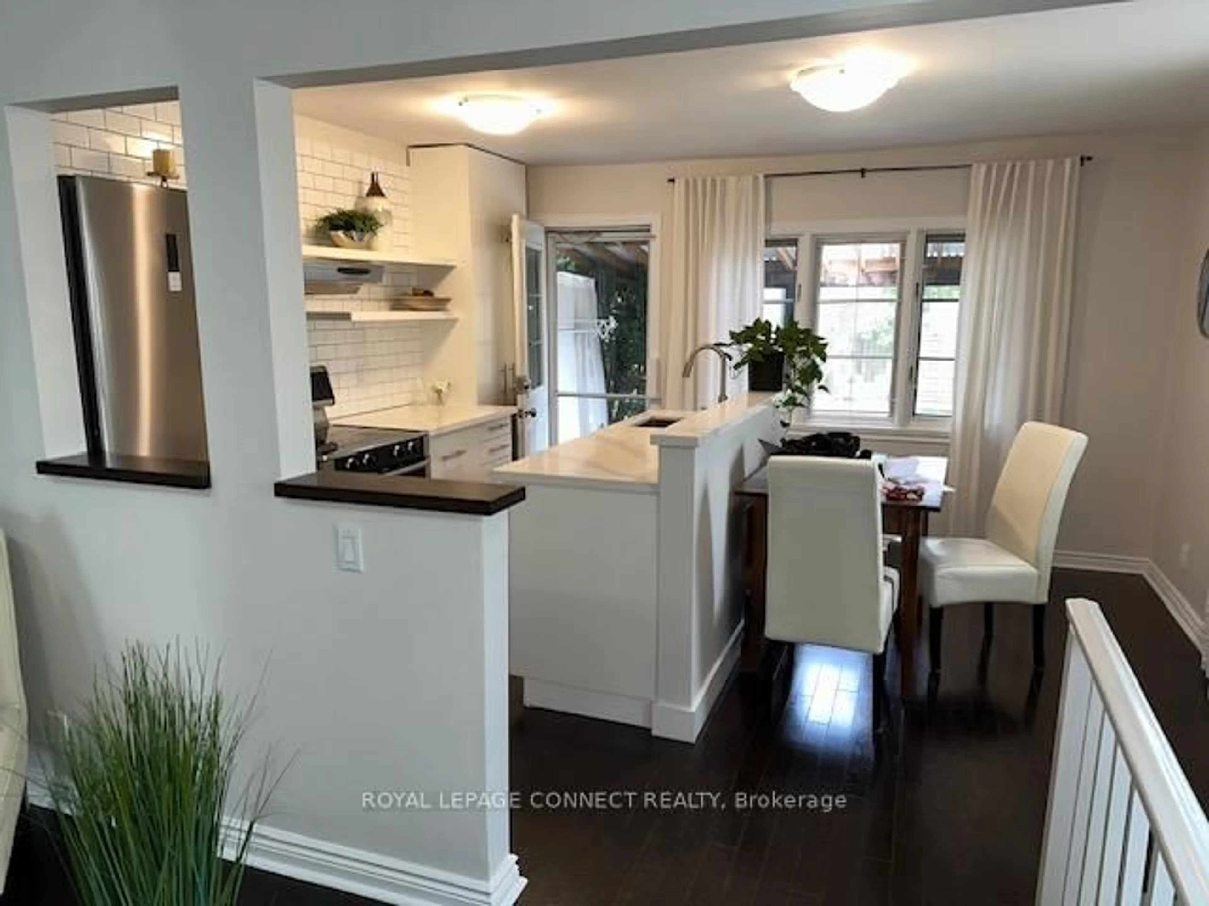 Open concept kitchen, unknown for 242 Gledhill Ave, Toronto Ontario M4C 5L2