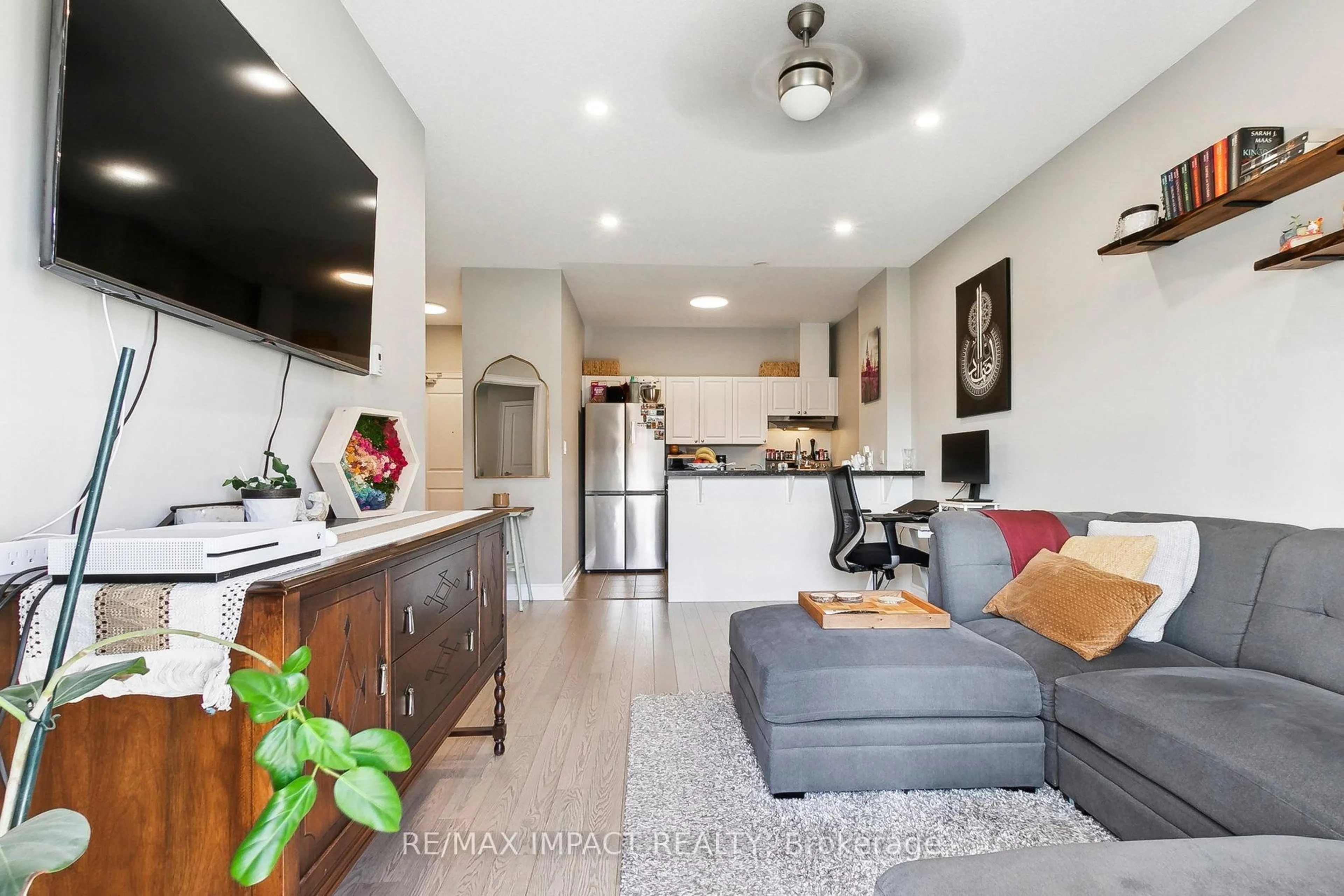Open concept kitchen, unknown for 1 Sidney Lane #L-05, Clarington Ontario L1C 0N5