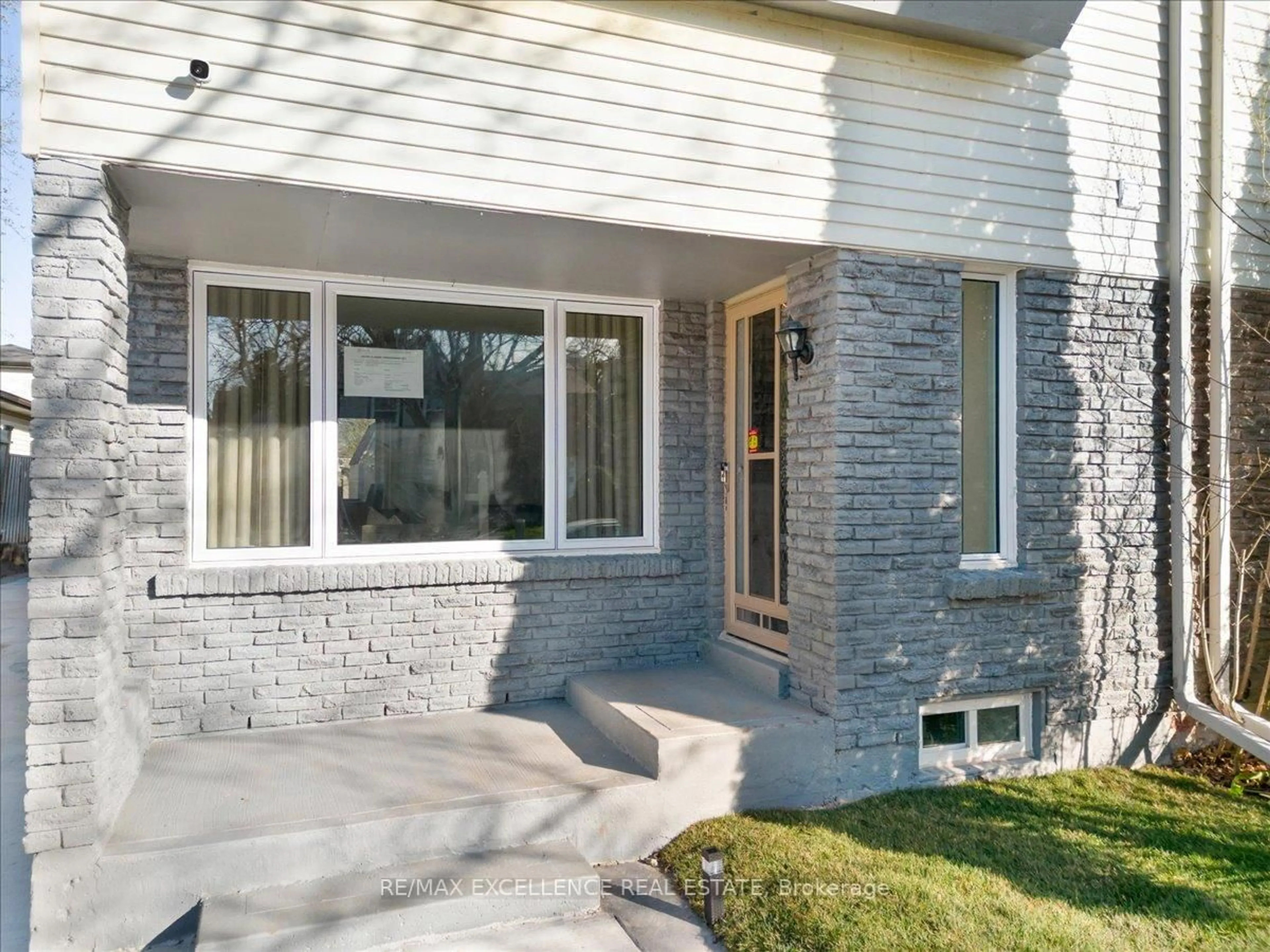Home with brick exterior material, street for 731 Hillcroft St, Oshawa Ontario L1G 7H7