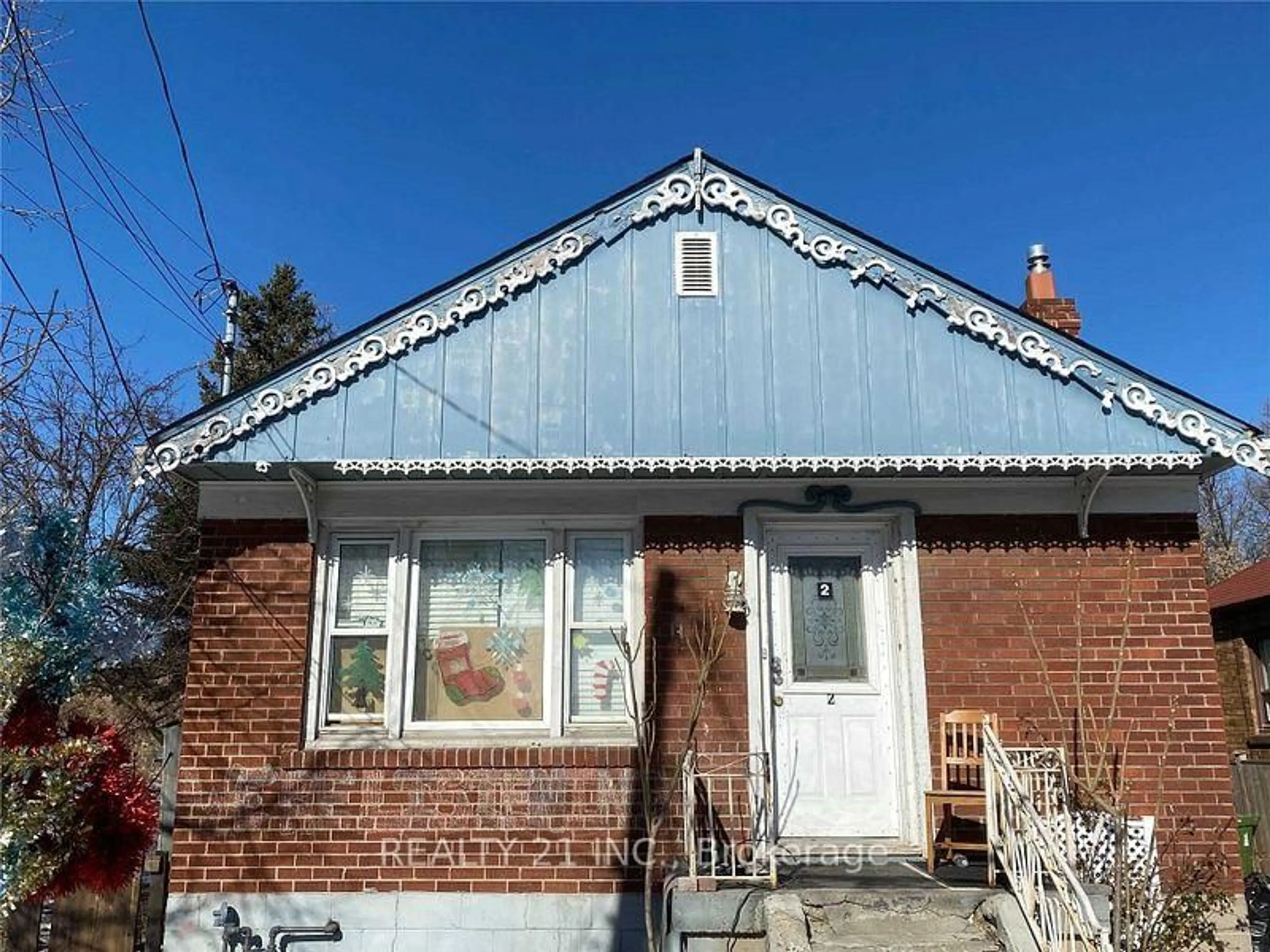 Home with brick exterior material, street for 2 Park St, Toronto Ontario M1N 2N1