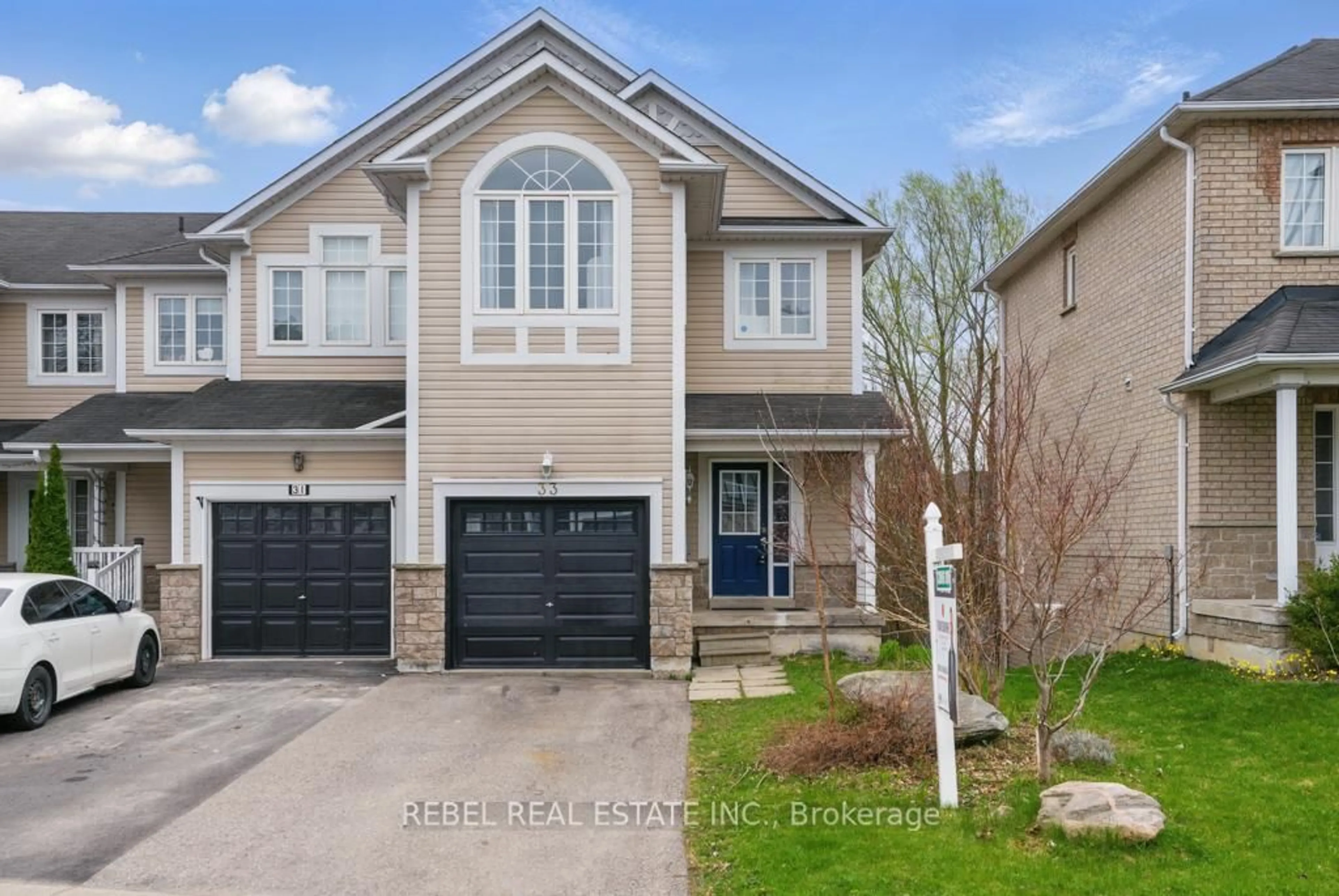 Home with brick exterior material, street for 33 Hanna Dr, Clarington Ontario L1C 5M4