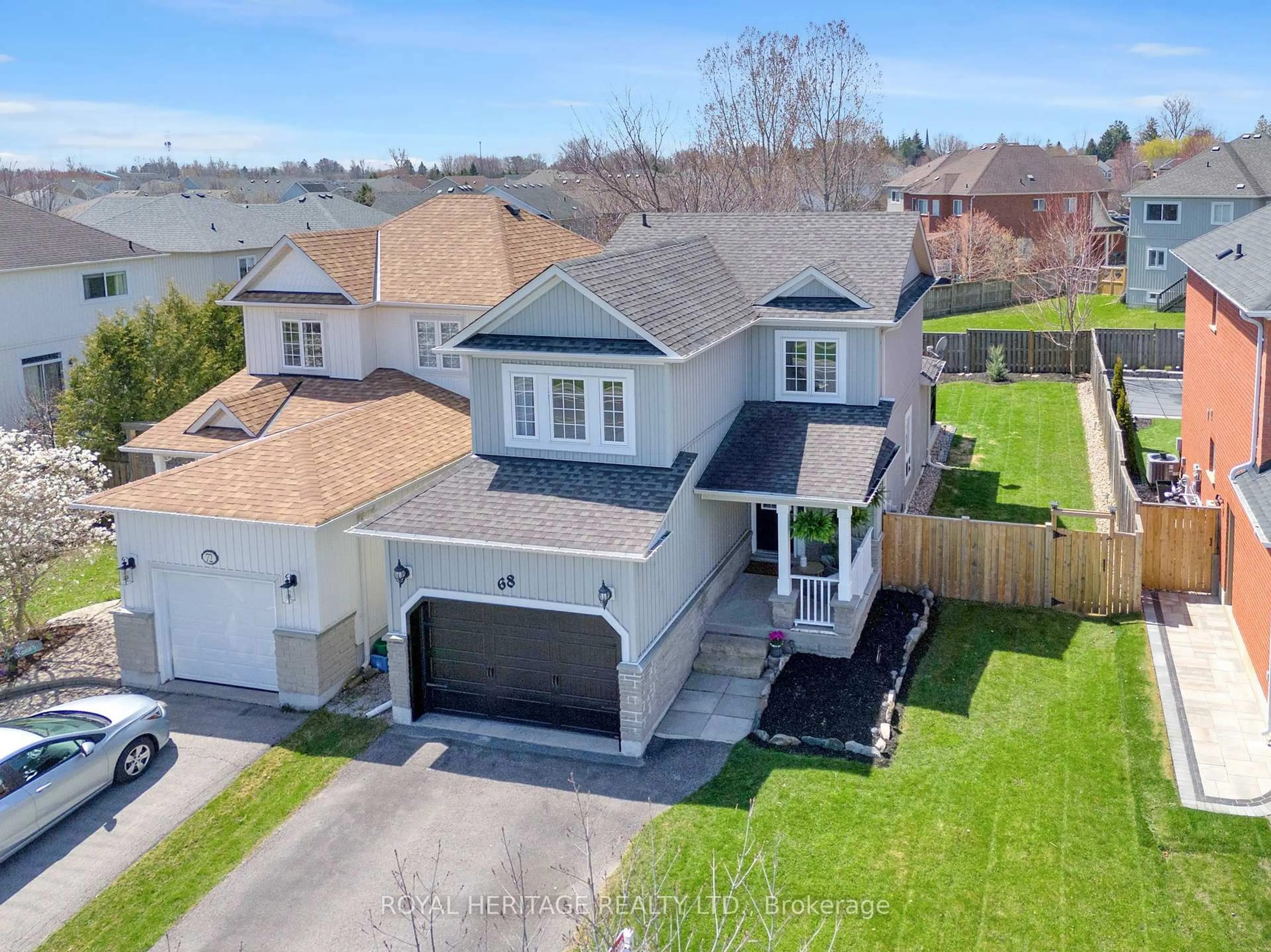 A pic from outside/outdoor area/front of a property/back of a property/a pic from drone, street for 68 Brookhouse Dr, Clarington Ontario L1B 1N8